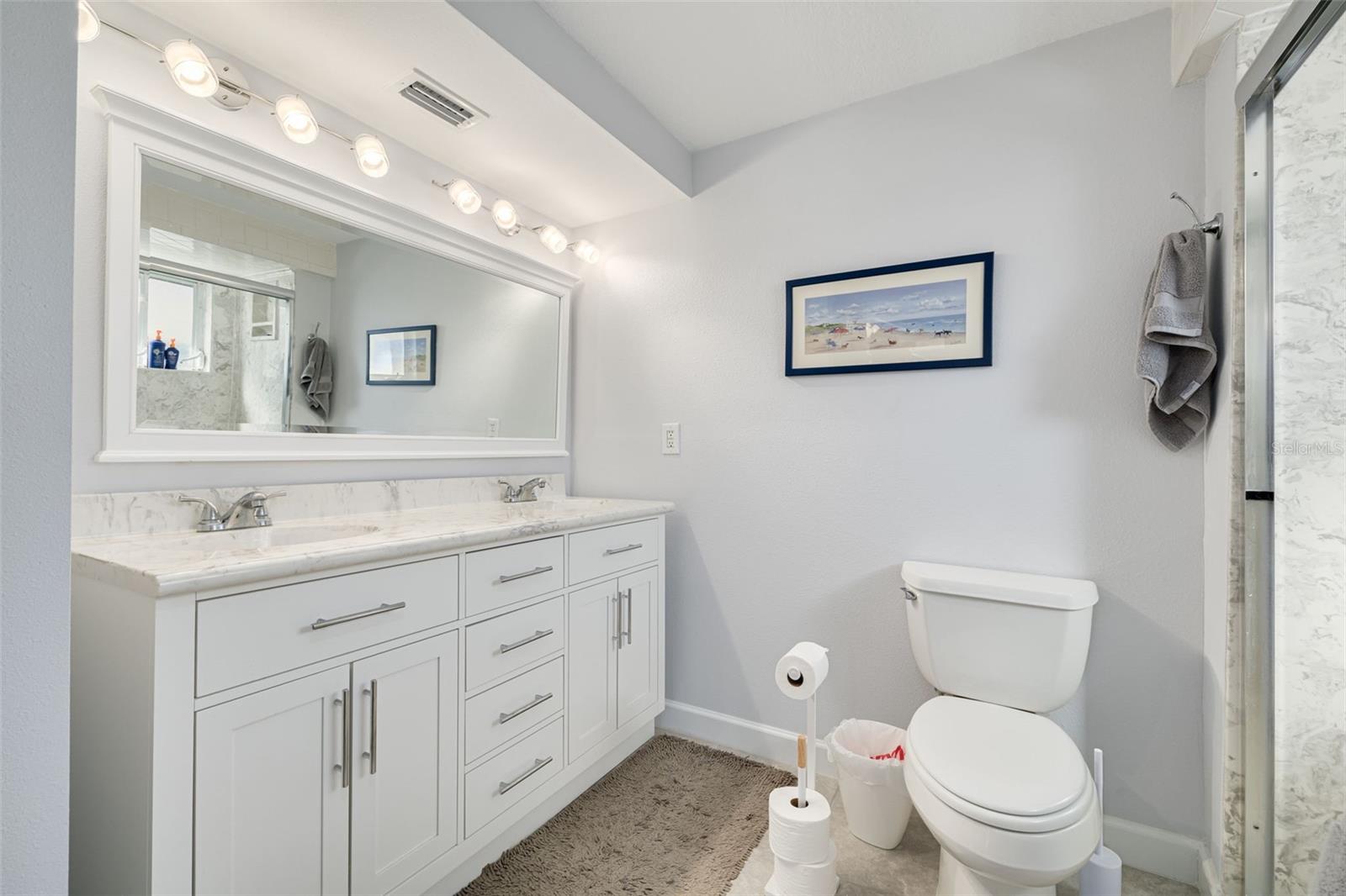 FLOR A MAR - Residential