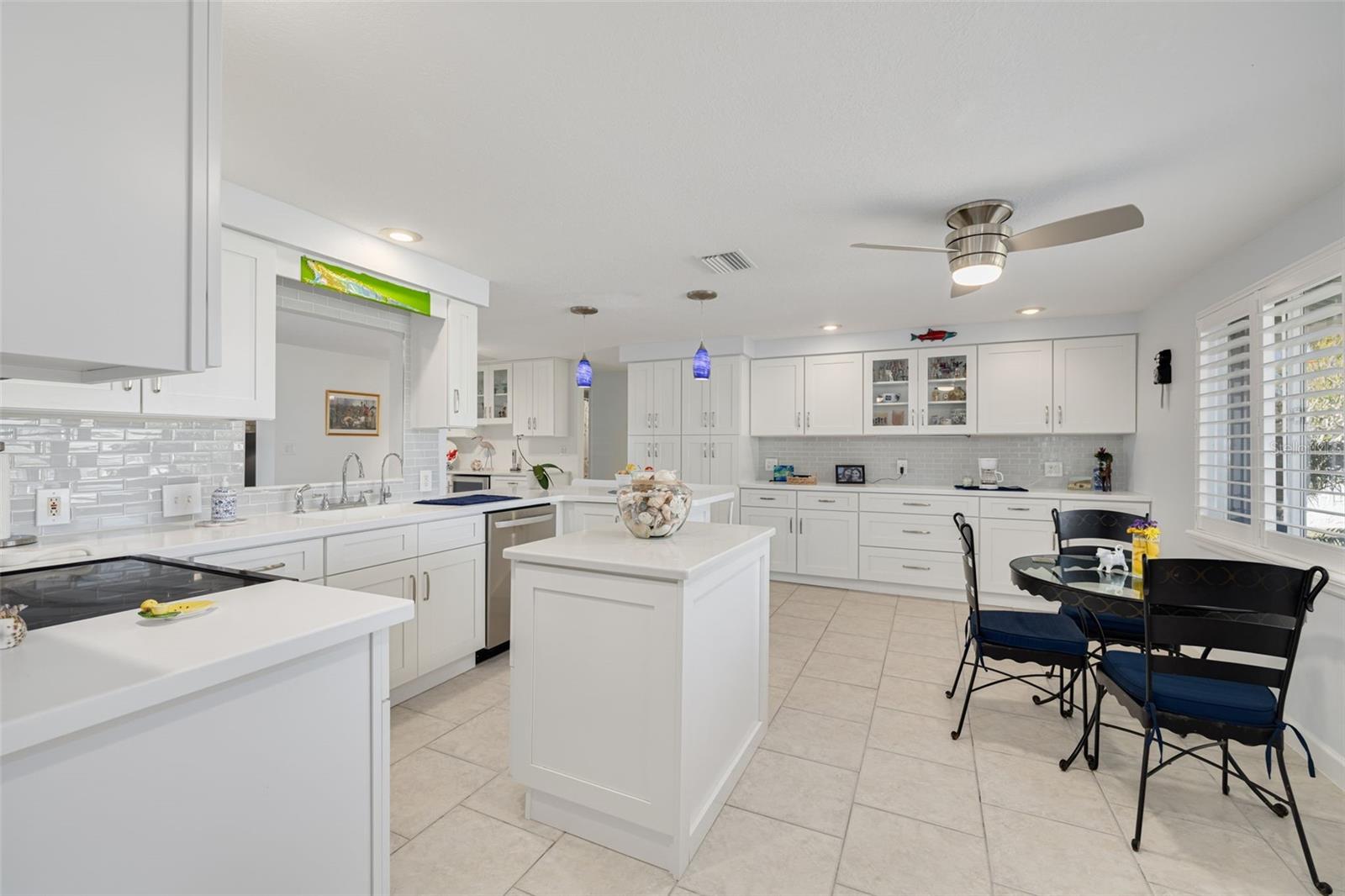 FLOR A MAR - Residential