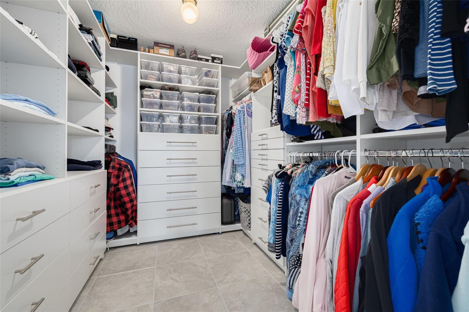 FLOR A MAR - Residential