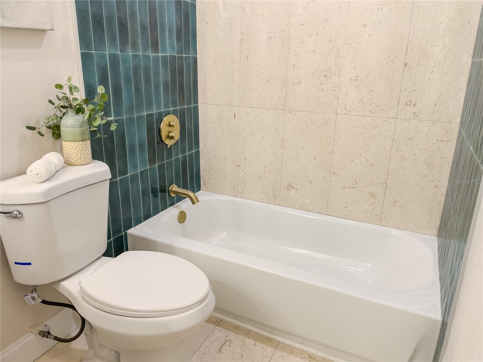 GOLDEN ESTATES - Residential