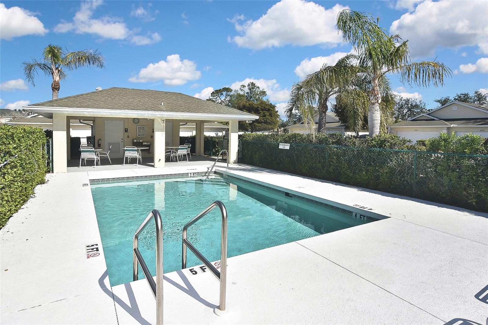 1104 AUBURN COVE CIRCLE