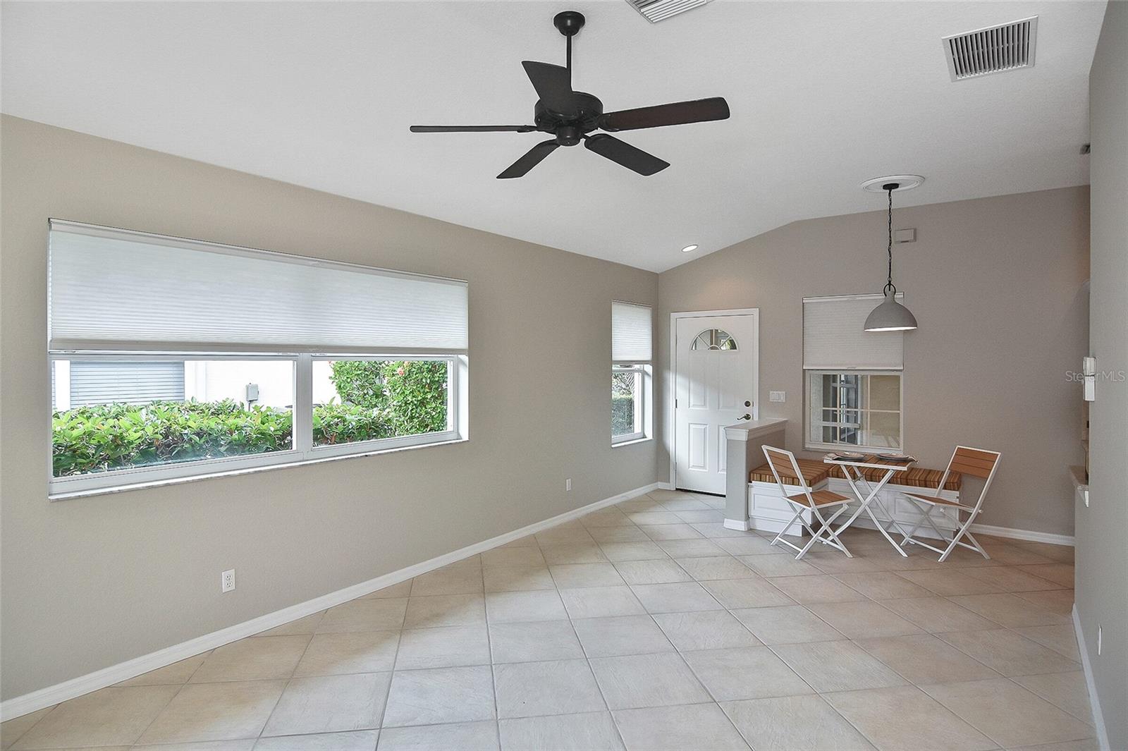 1104 AUBURN COVE CIRCLE
