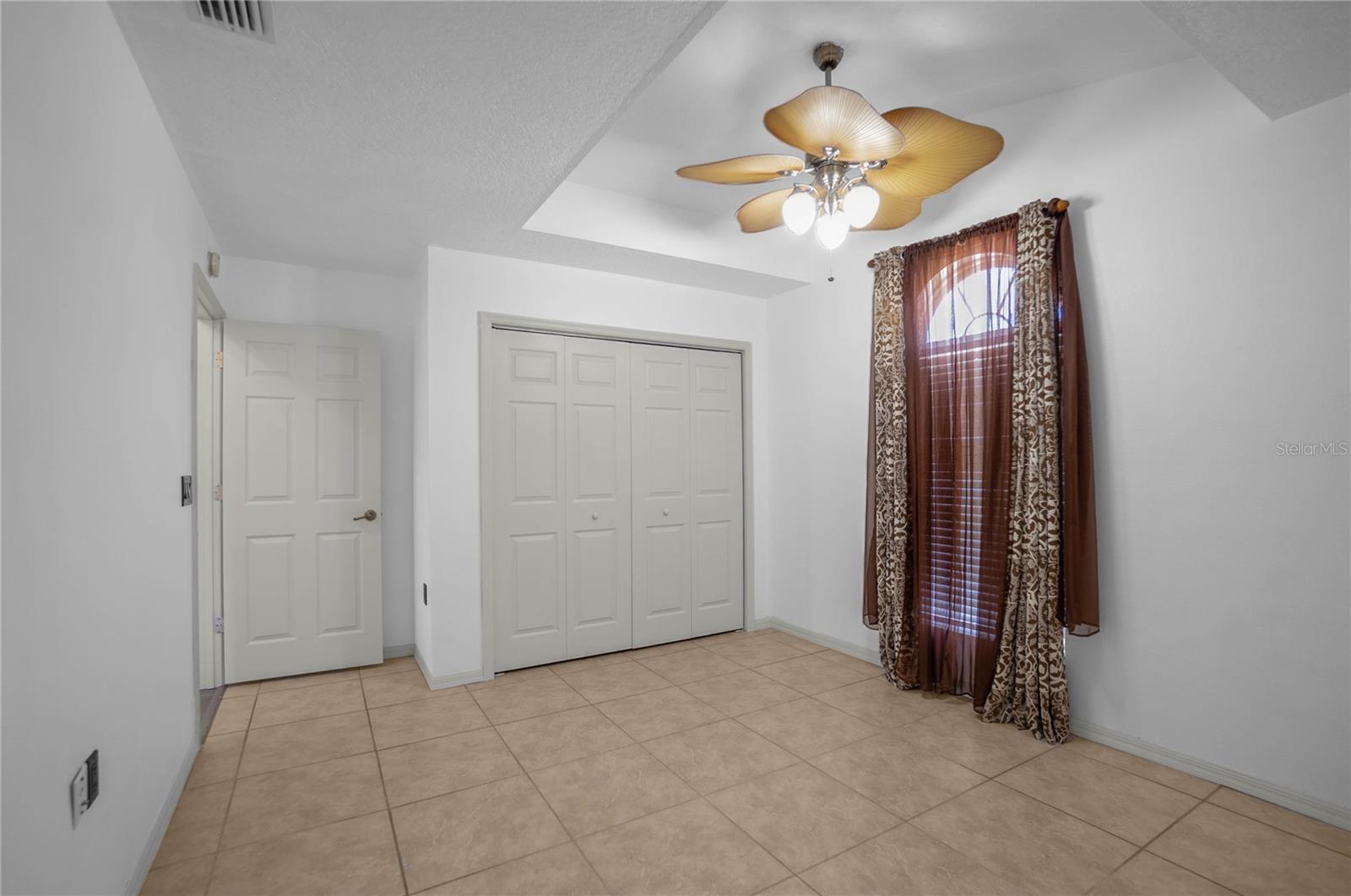 MOORINGS AT POINT O WOODS PH 02 - Residential