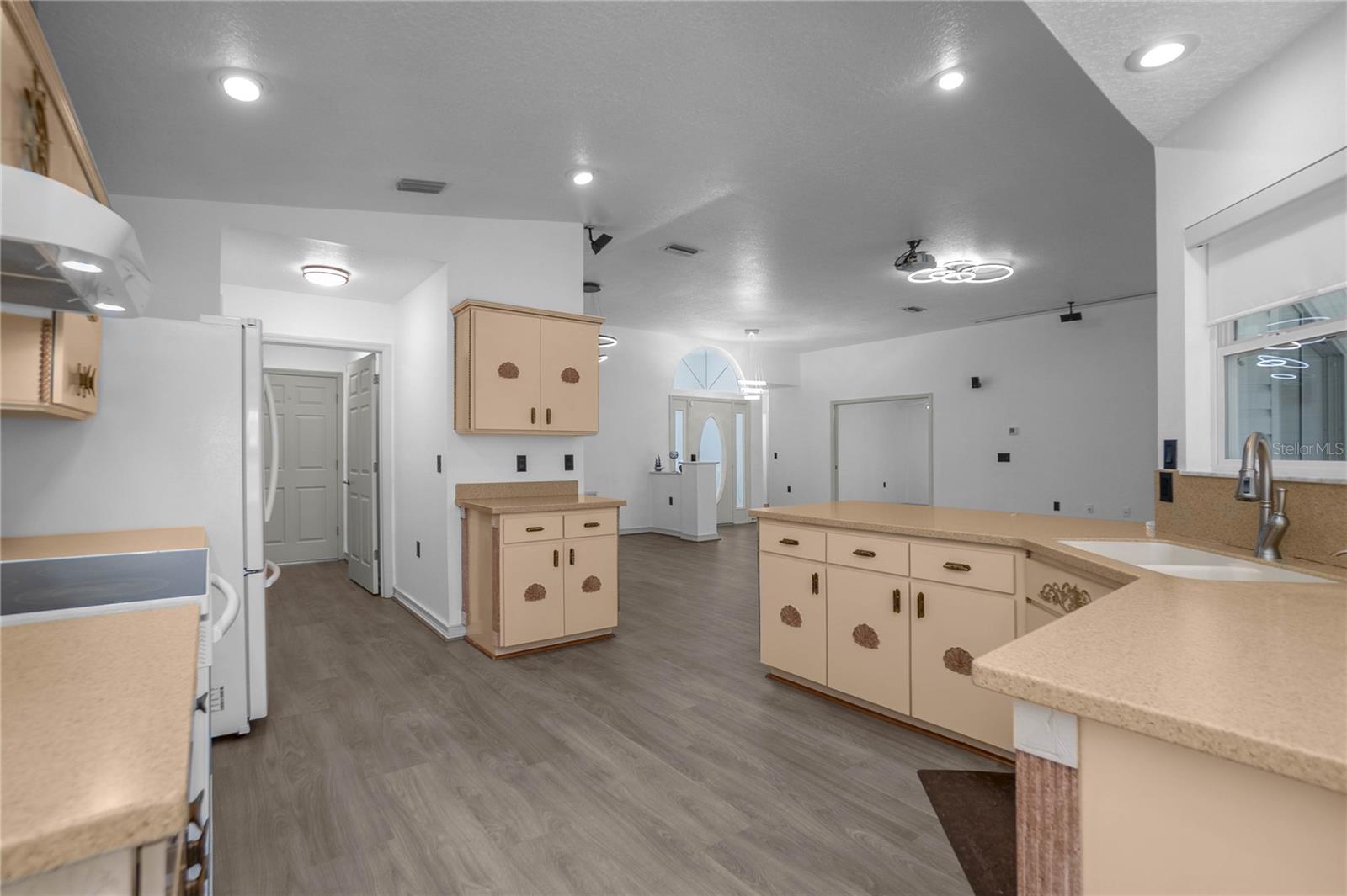 MOORINGS AT POINT O WOODS PH 02 - Residential
