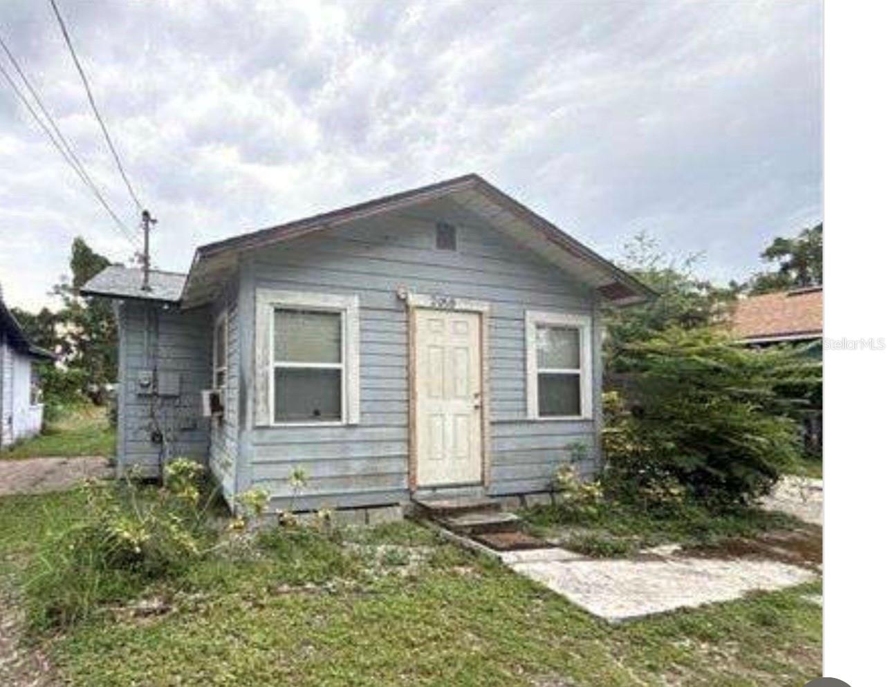 Live in Downtown Orlando, in this prime Milk District home.
Best School district: Lake Como and Boone HS.
47.6’ x 150’ lot, survey available.
Lot has been cleared in the back and a brand new septic is being installed to supply a home up to 4200 sq ft.
R-3 Zoning. **No HOA**
ADU-ready: Qualifies for Orange County’s "Ready Set Orange" program- free pre-approved plans for a main home + ADU available! Just need to be signed by your engineer and made site specific.
CURRENTLY RENTED- Contact me directly, please don't disturb tenants.
Selling AS-IS... All details must be verified by buyer.