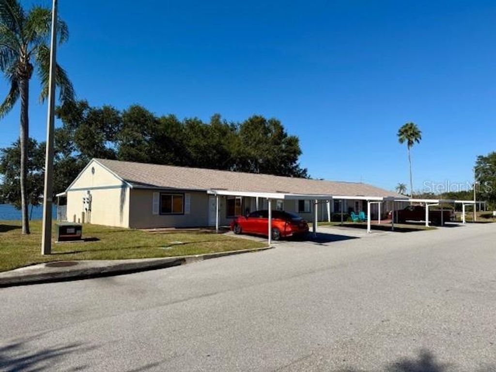 Photo of 207 Winter Ridge Boulevard #4, Winter Haven, FL 33881 (MLS # P4936941)