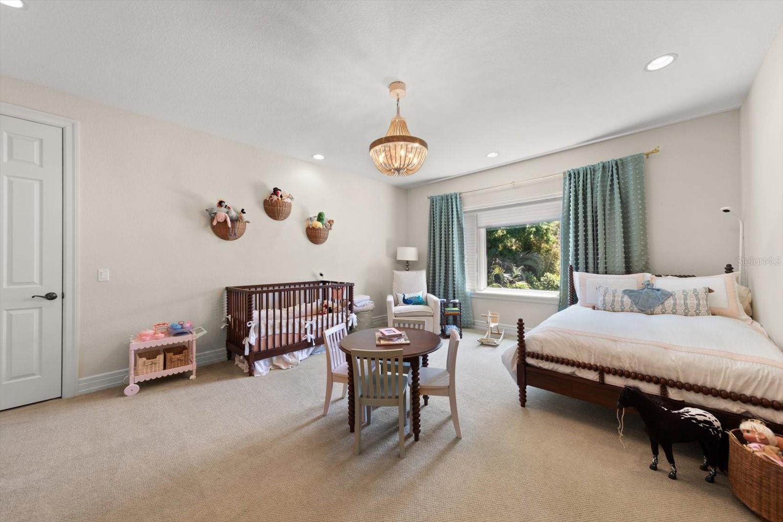 EASTLEIGH - Residential