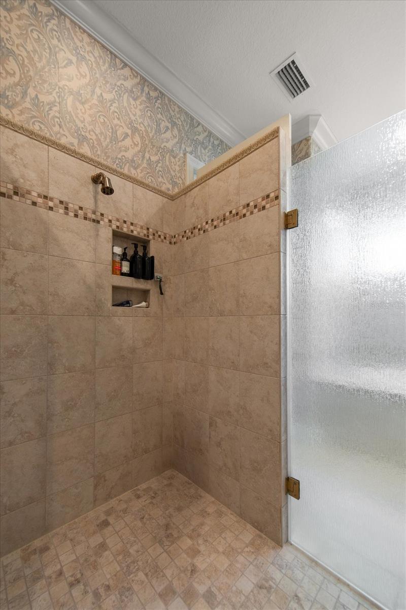 EASTLEIGH - Residential