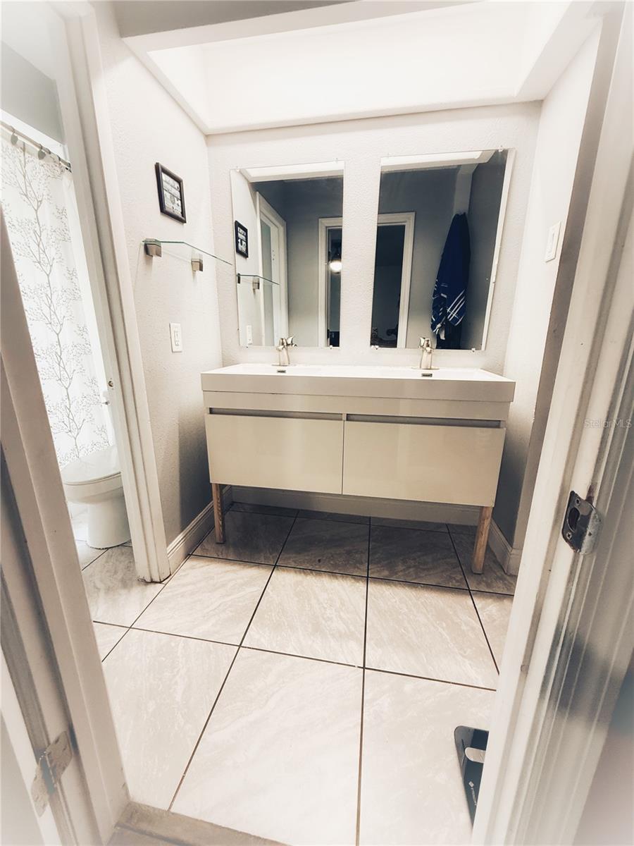 DELTONA LAKES UNIT 07 - Residential