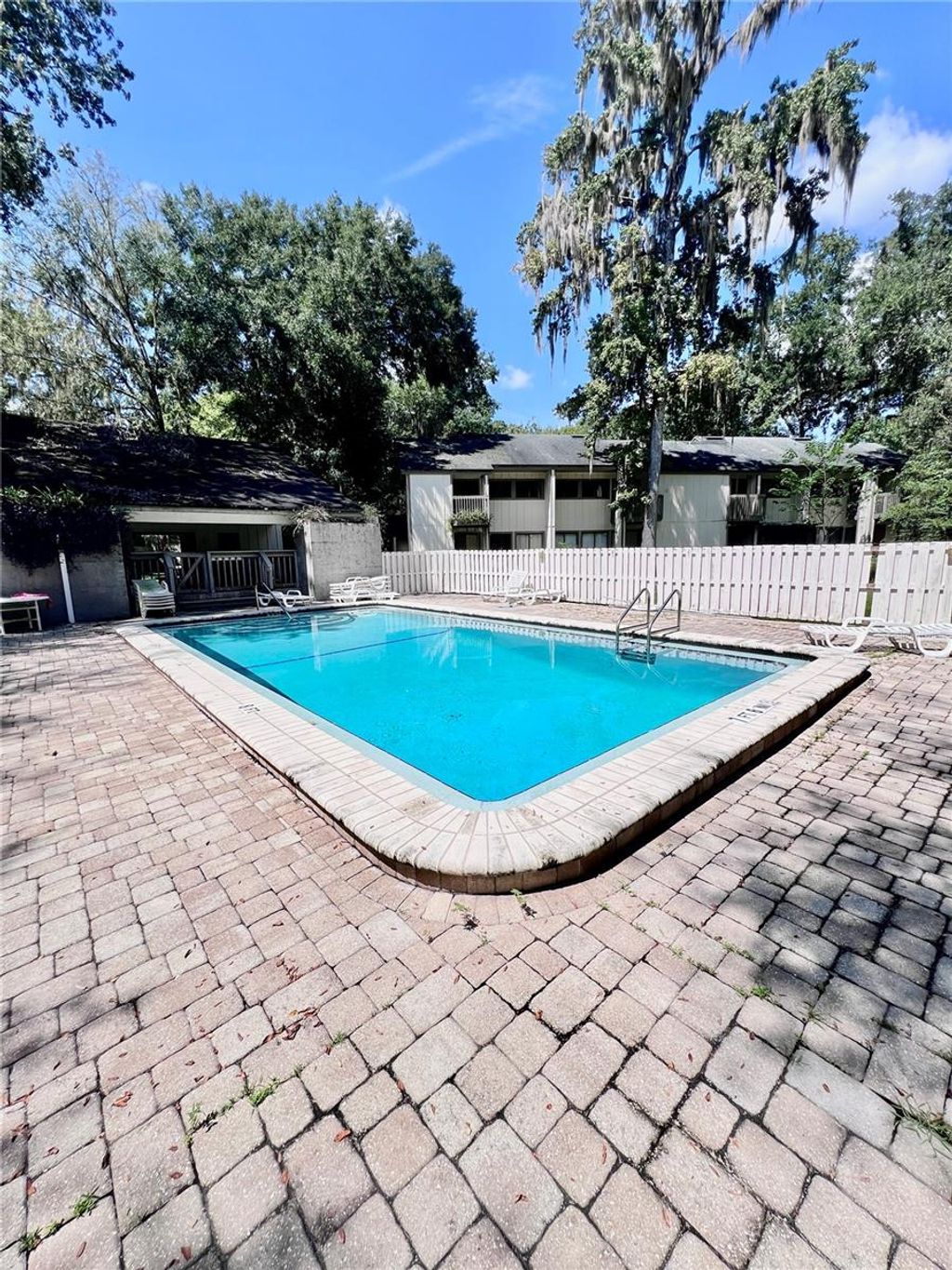 Photo of 315 SW 54th Drive, Gainesville, FL 32607 (MLS # GC533212)