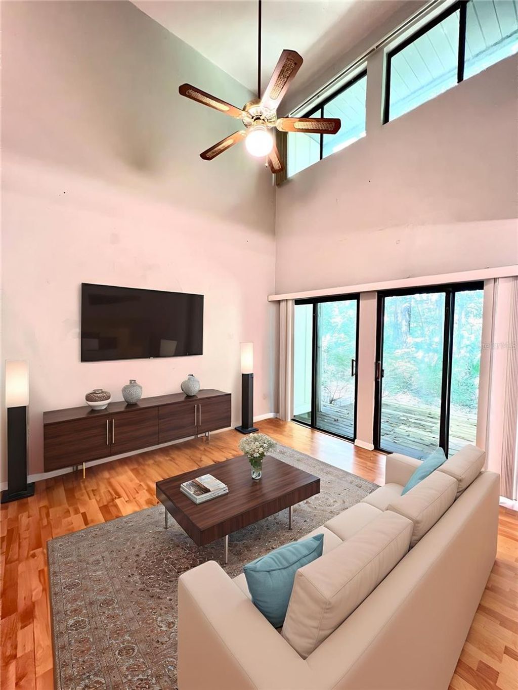 Photo of 315 SW 54th Drive, Gainesville, FL 32607 (MLS # GC533212)