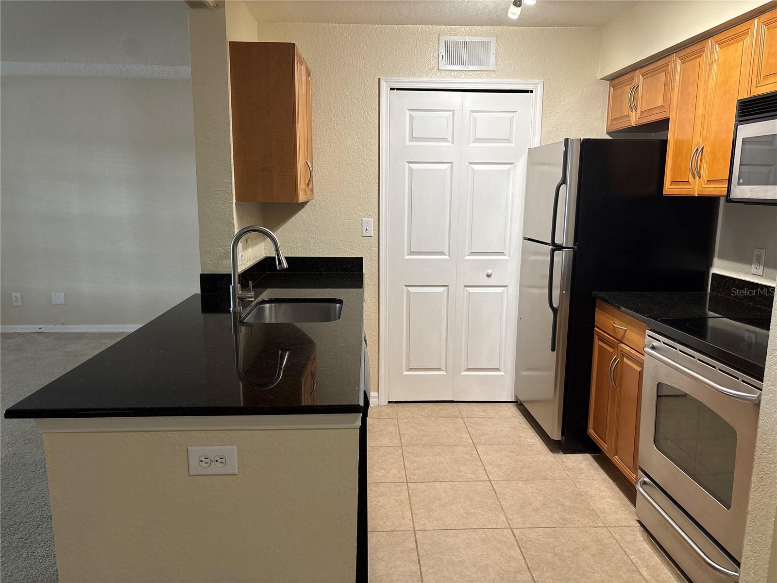 BENTLEY AT COBBS LANDING CONDO THE - Residential Lease