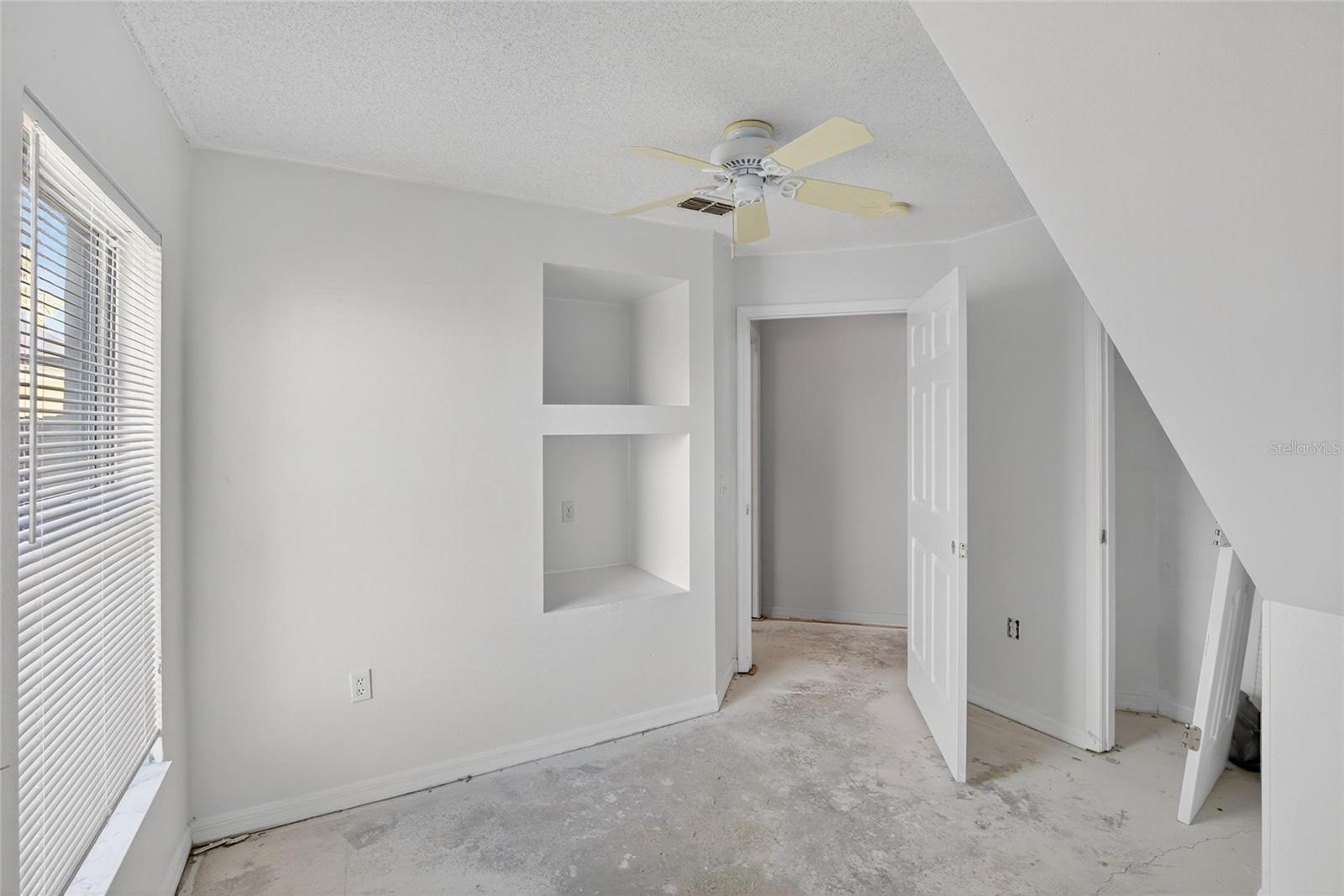 ROYAL PALMS PH 02 - Residential