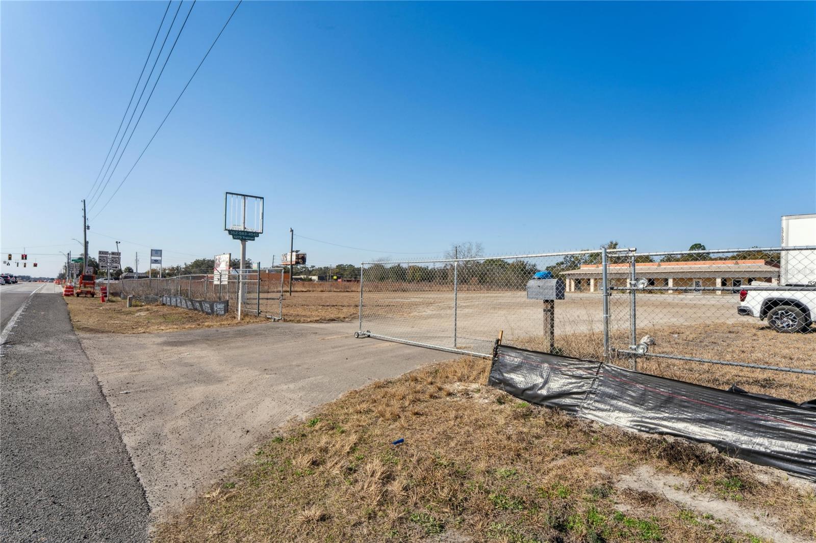 5273 TREIMAN BOULEVARD