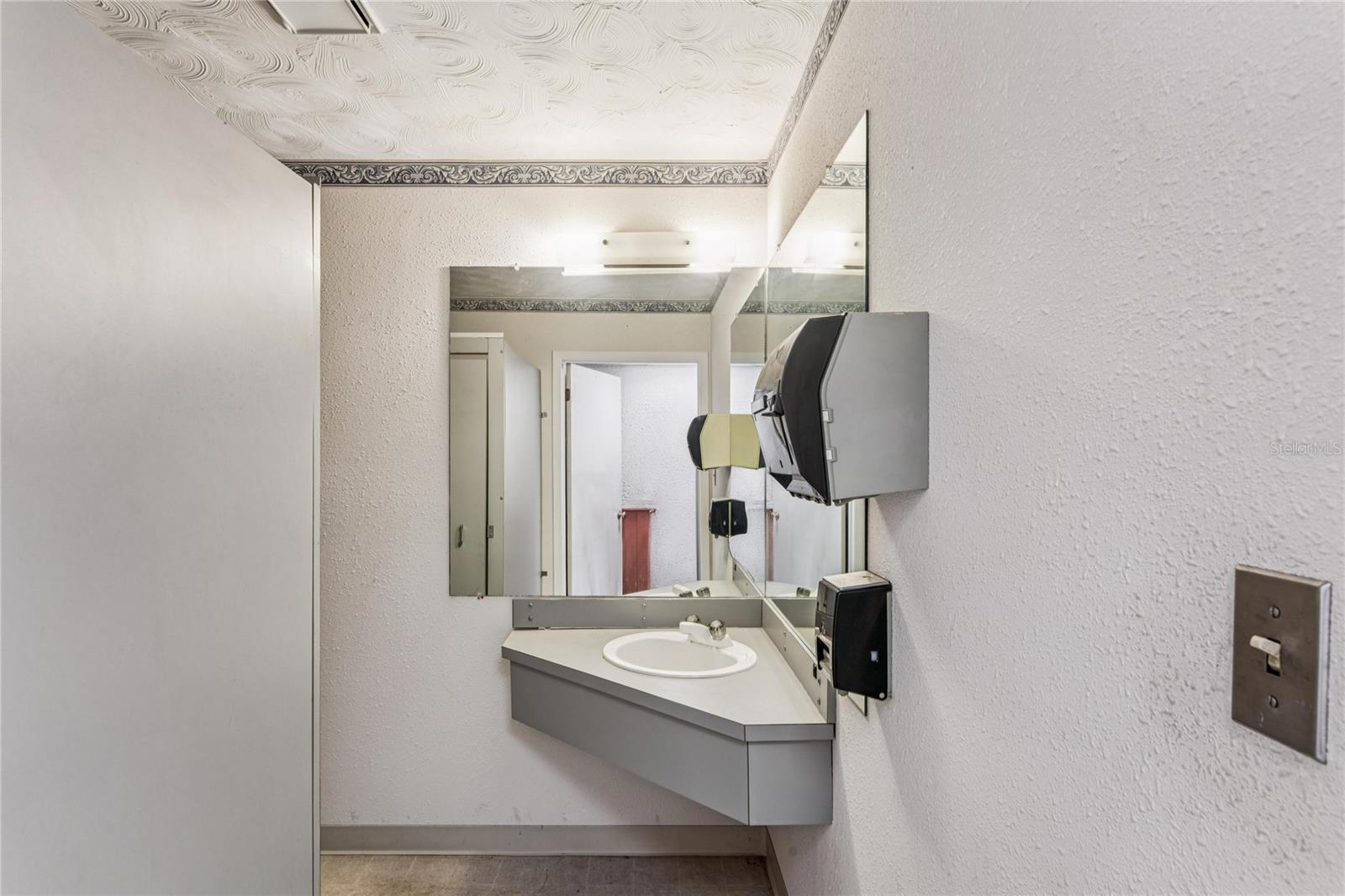 RIDGE MANOR FARMS - Commercial Sale