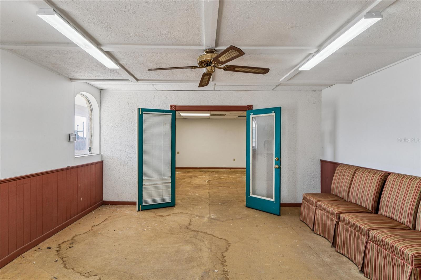 RIDGE MANOR FARMS - Commercial Sale