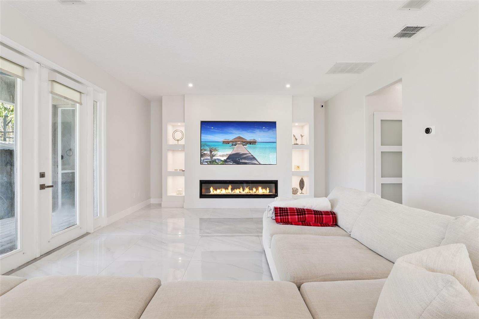 CYPRESS CHASE - Residential