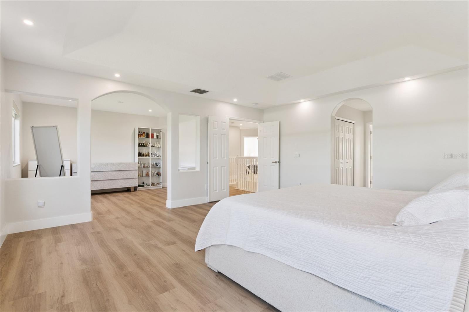 CYPRESS CHASE - Residential