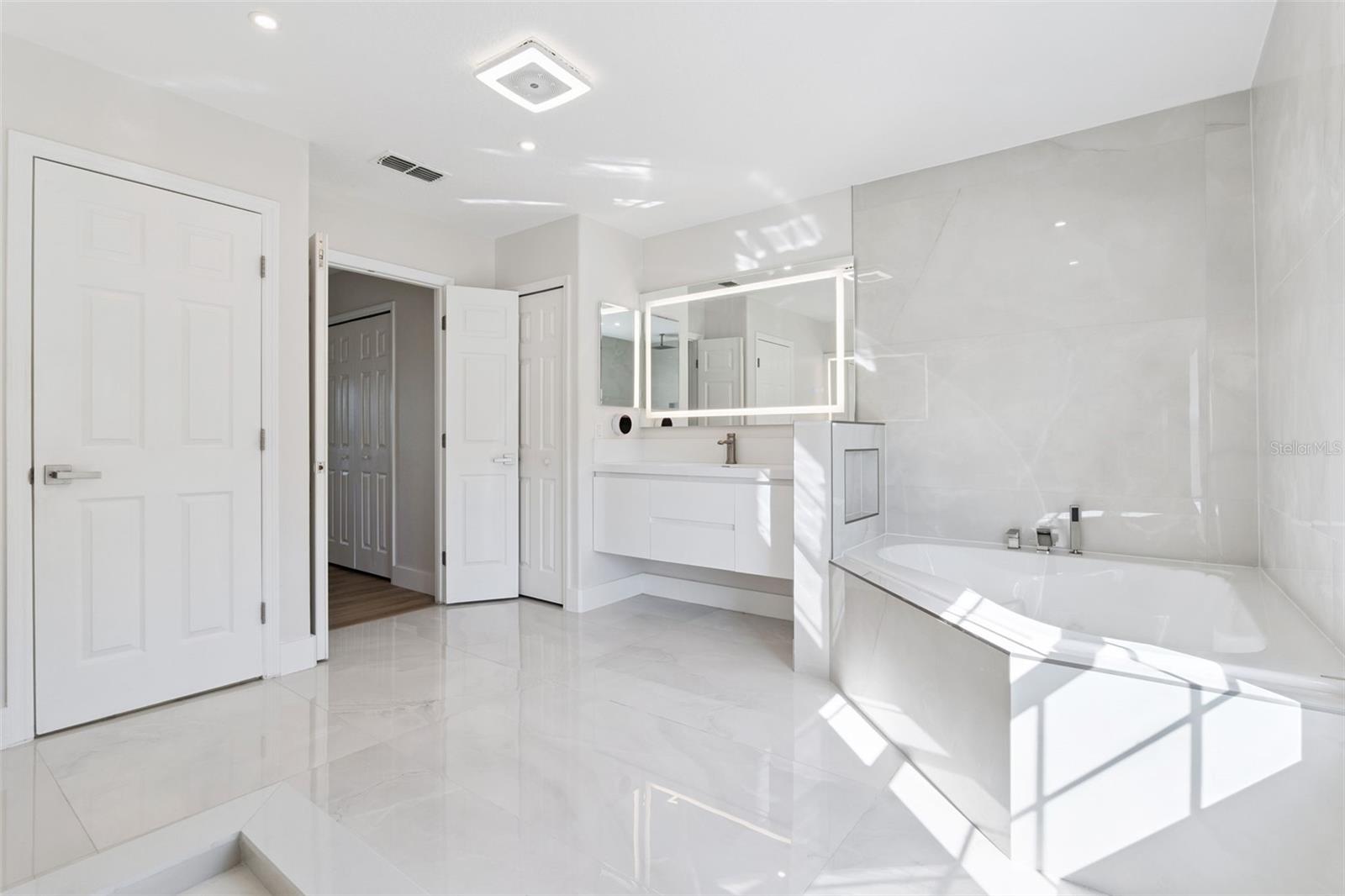CYPRESS CHASE - Residential