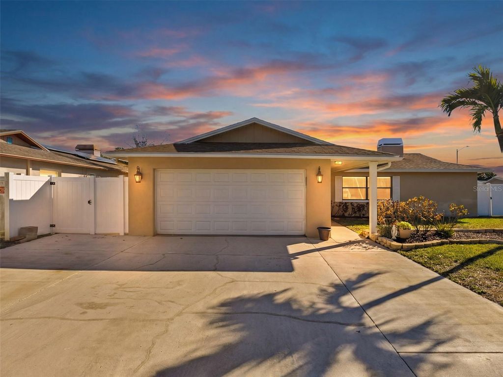 Photo of 9429 Laura Anne Drive, Seminole, FL 33776 (MLS # TB8473287)