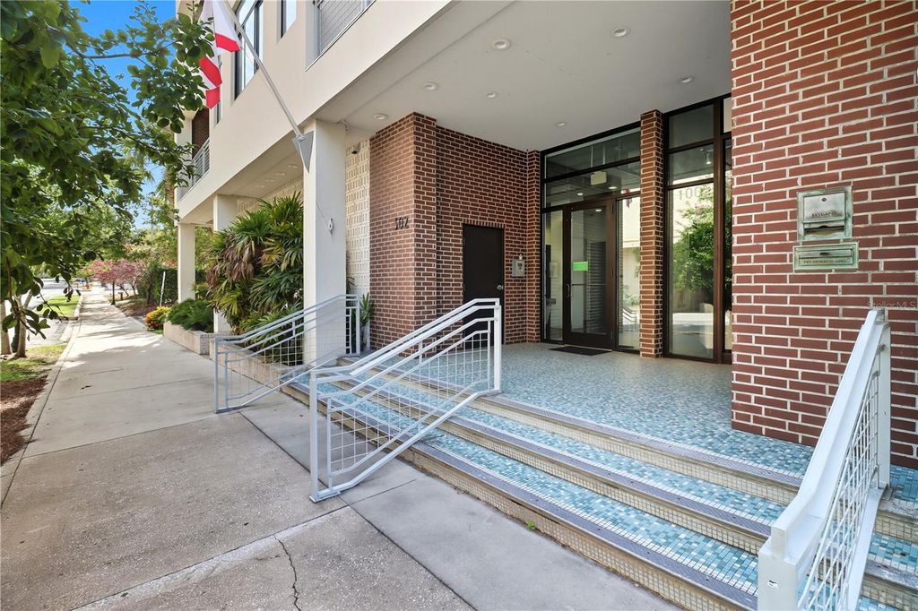 Photo of 302 SE Broadway Street #460, Ocala, FL 34471 (MLS # OM710918)