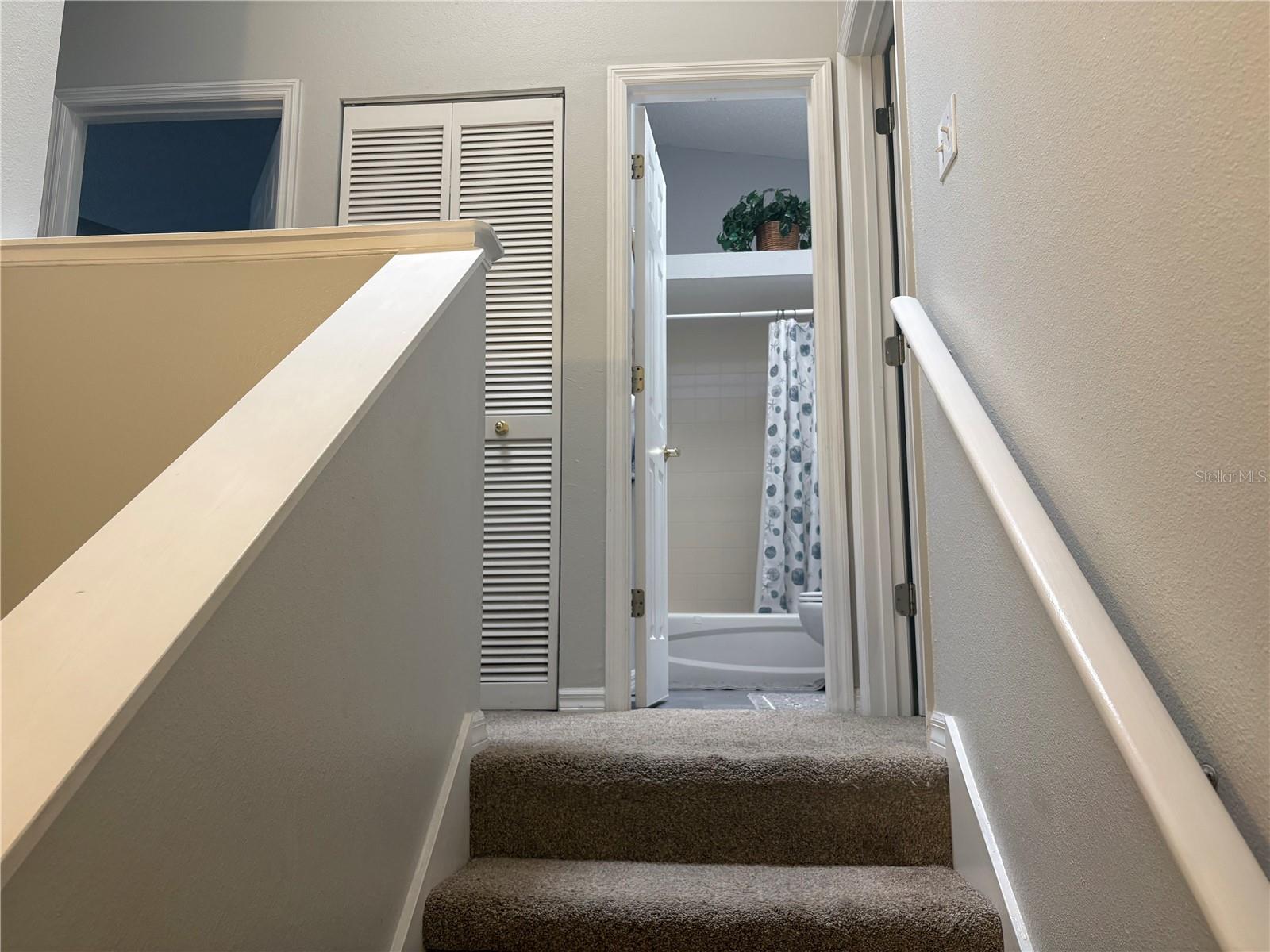 GOLFSIDE ESTATES - Residential Lease