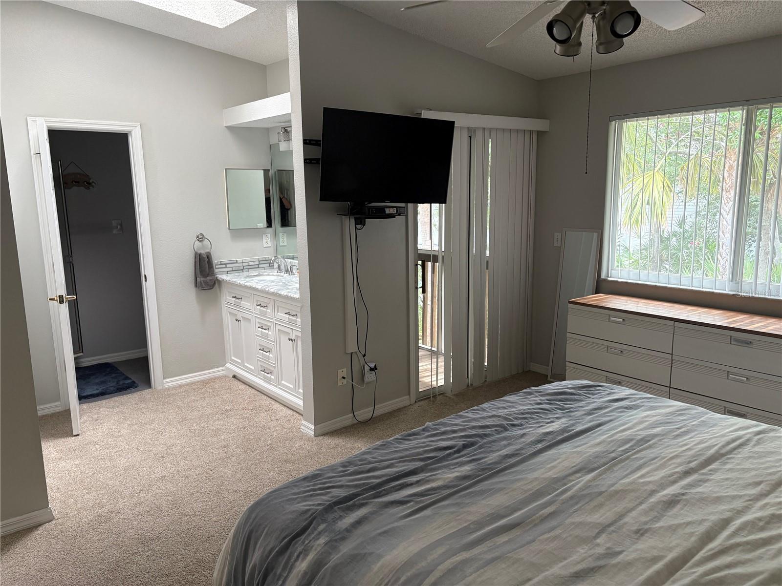 GOLFSIDE ESTATES - Residential Lease
