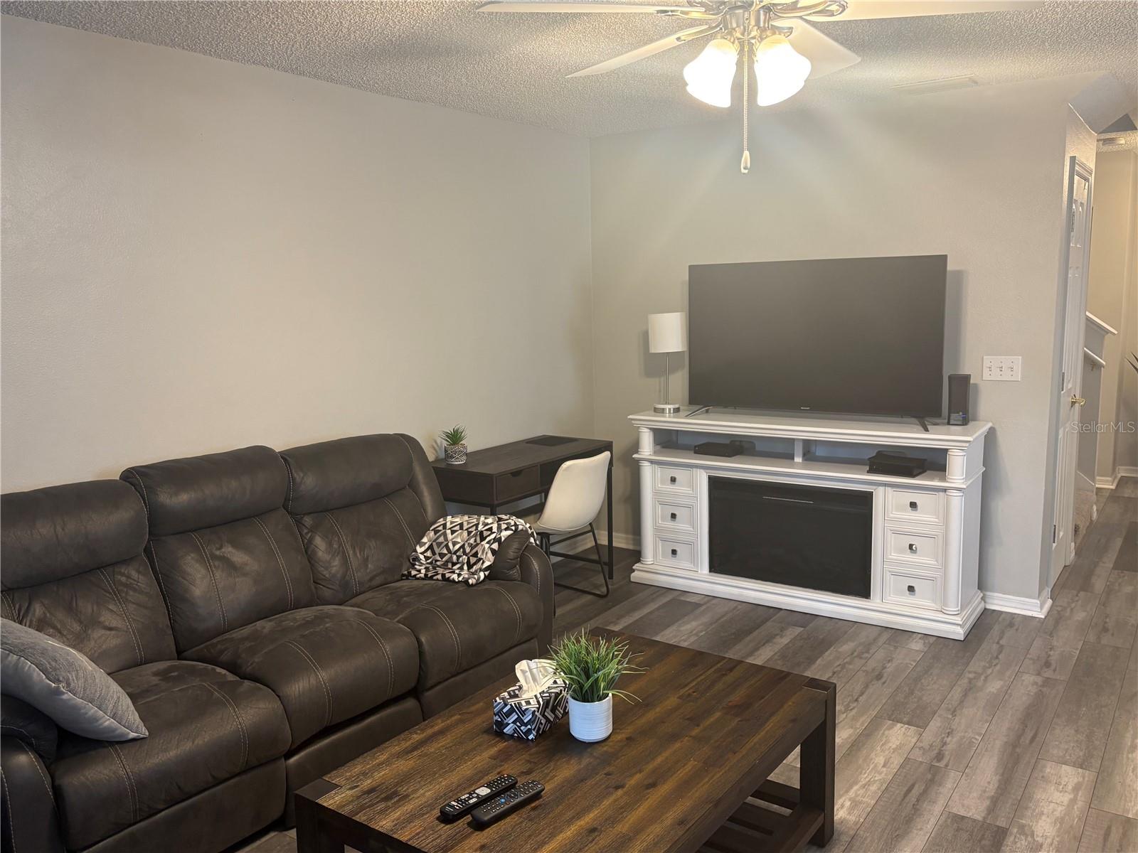 GOLFSIDE ESTATES - Residential Lease