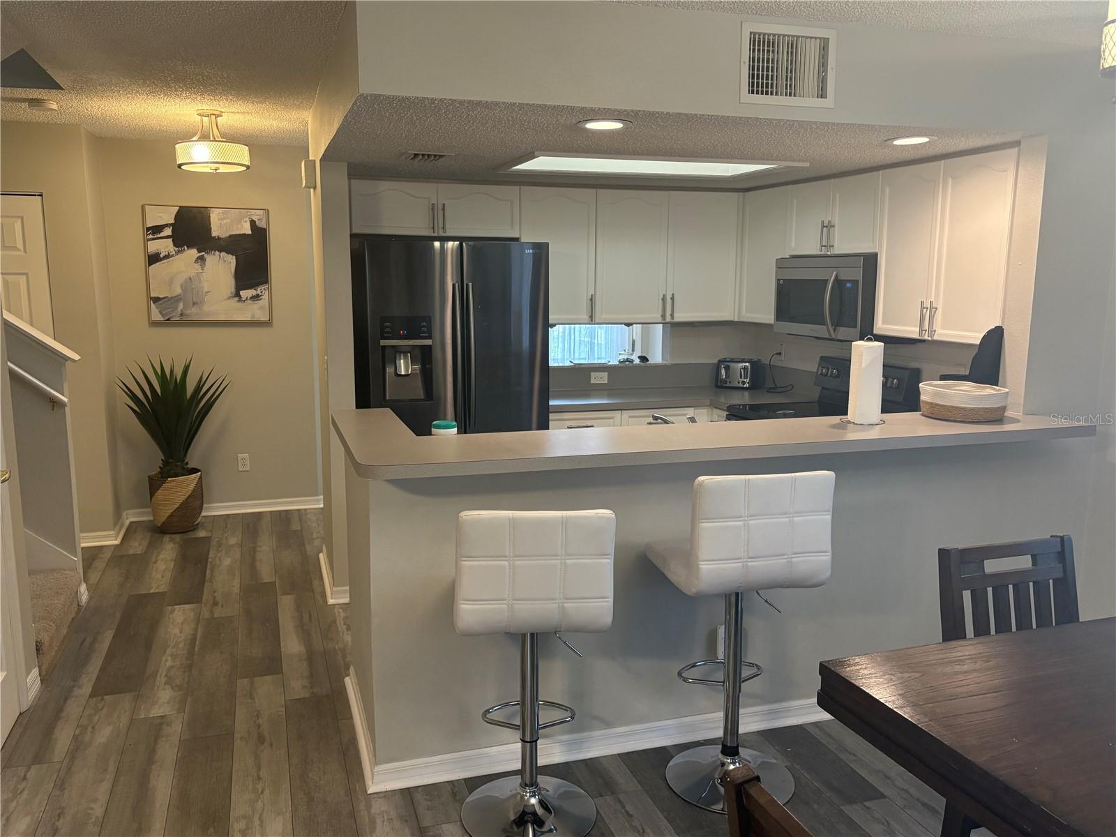 GOLFSIDE ESTATES - Residential Lease