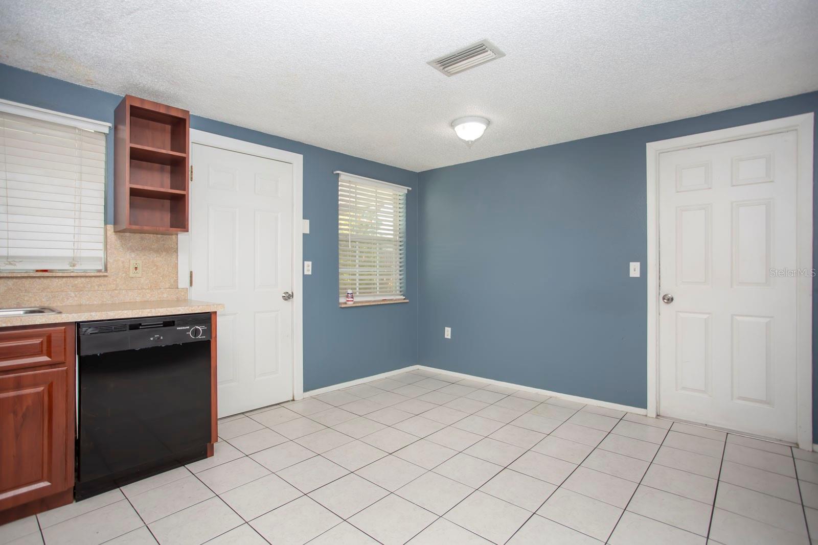 TANGLEWOOD TERRACE - Residential Lease