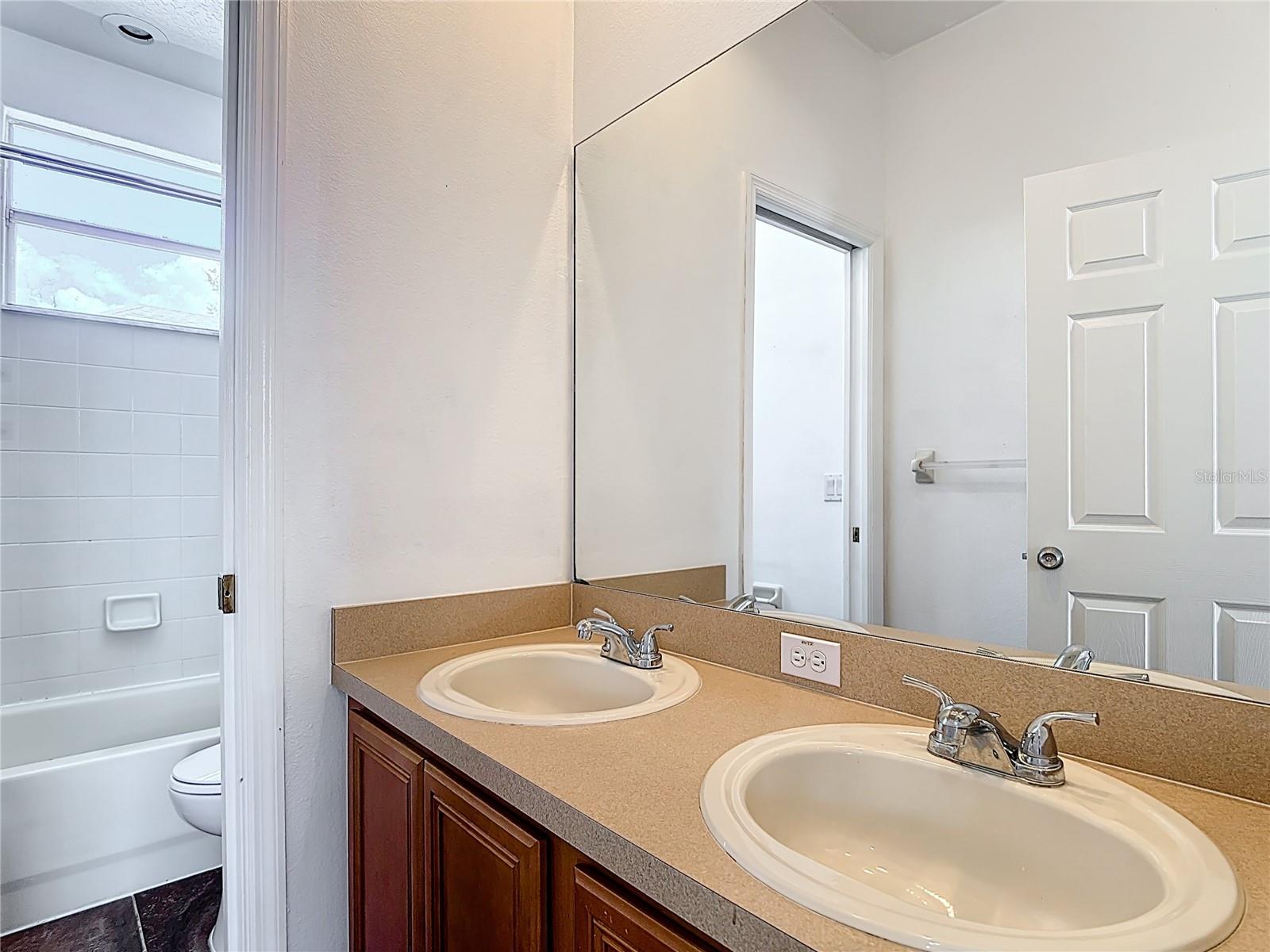 EAGLES NEST AT THE OAKS - Residential