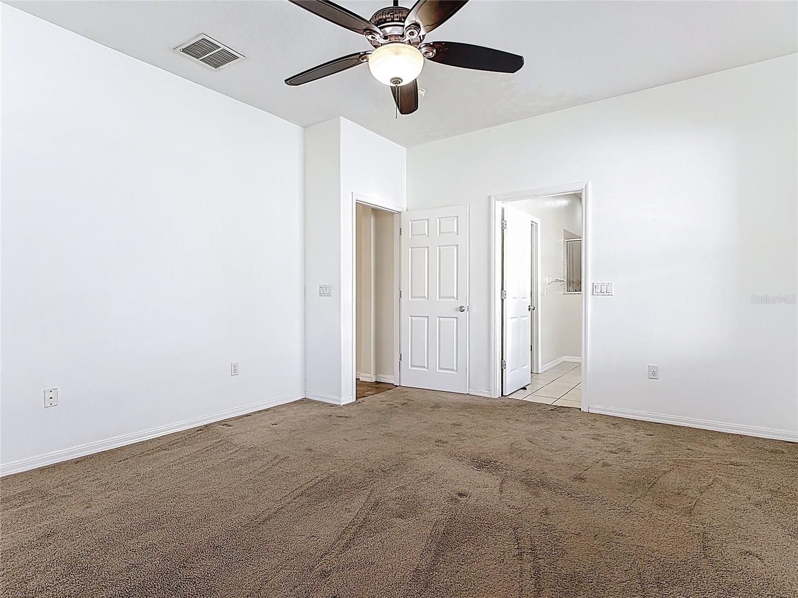 EAGLES NEST AT THE OAKS - Residential