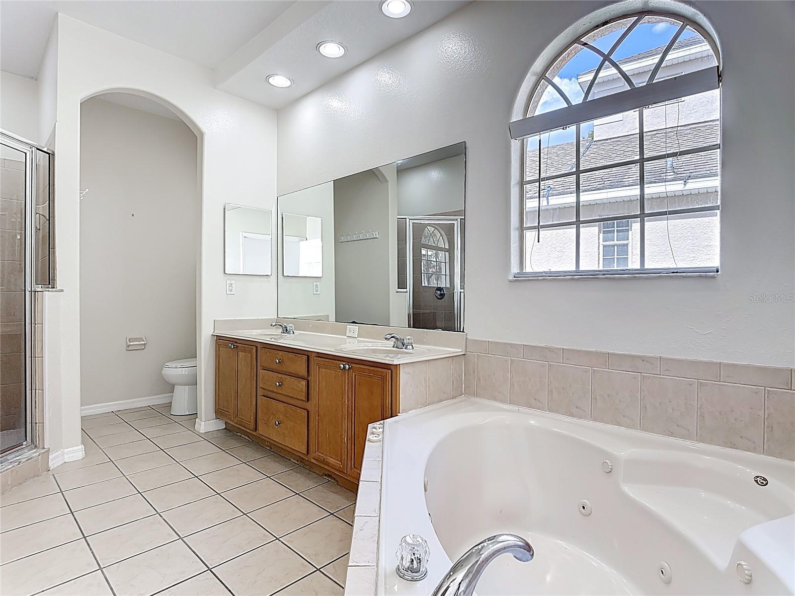 EAGLES NEST AT THE OAKS - Residential