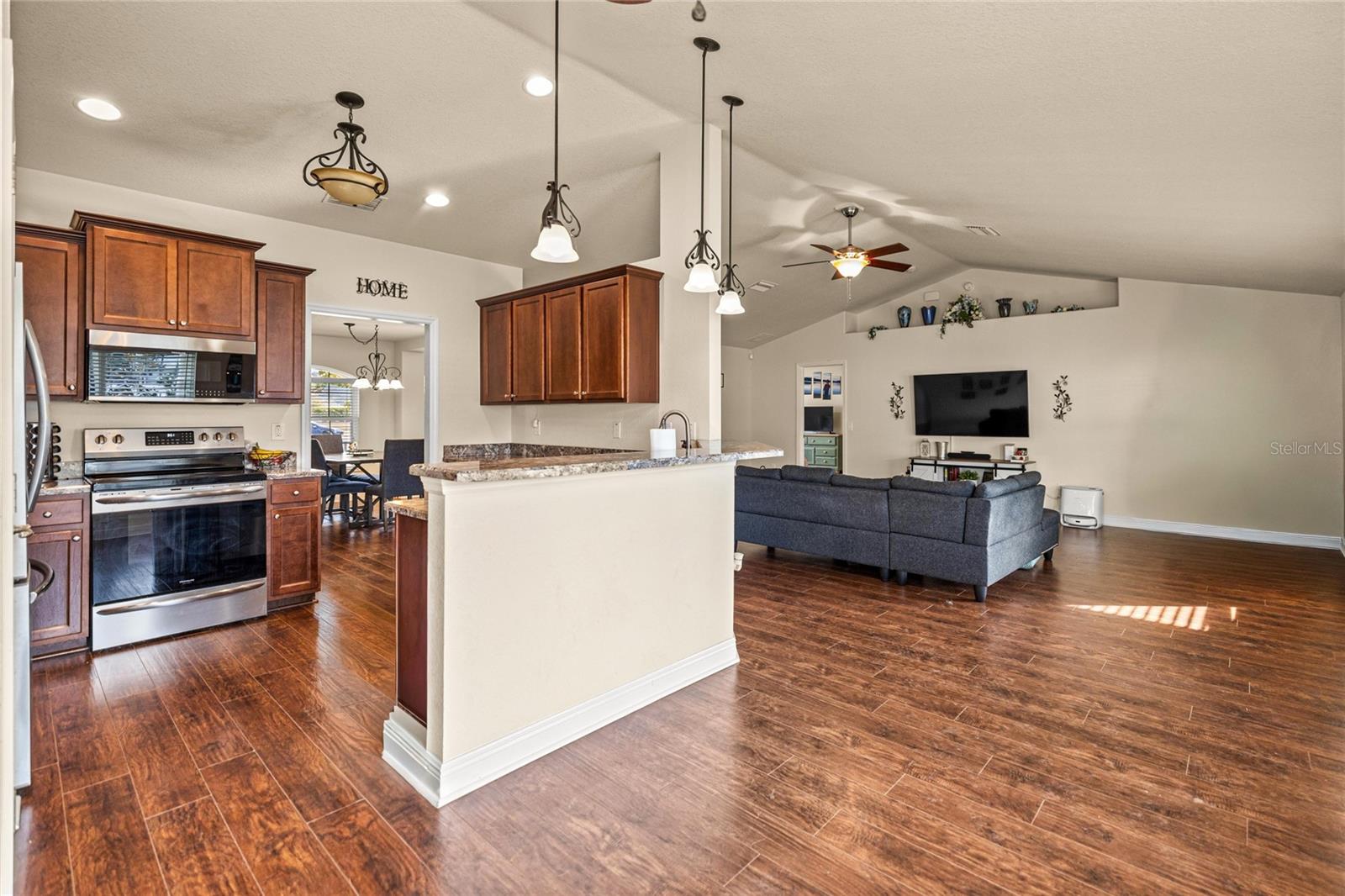 MAGNOLIA RIDGE - Residential