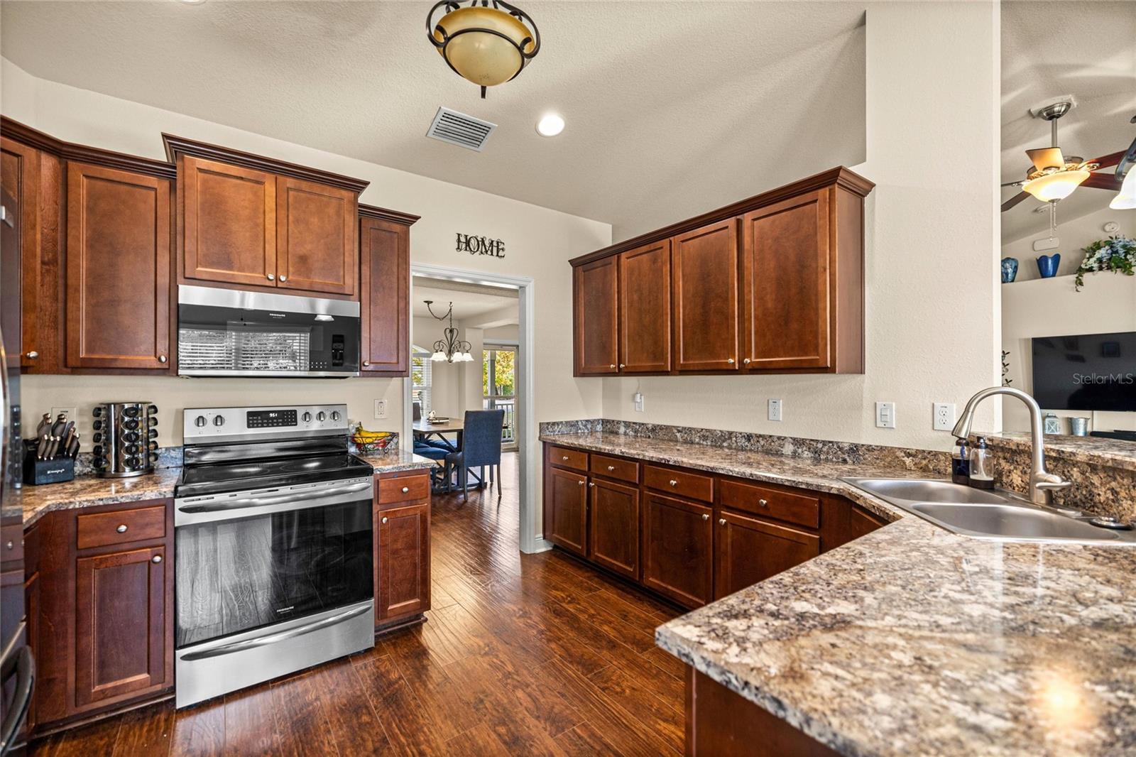 MAGNOLIA RIDGE - Residential