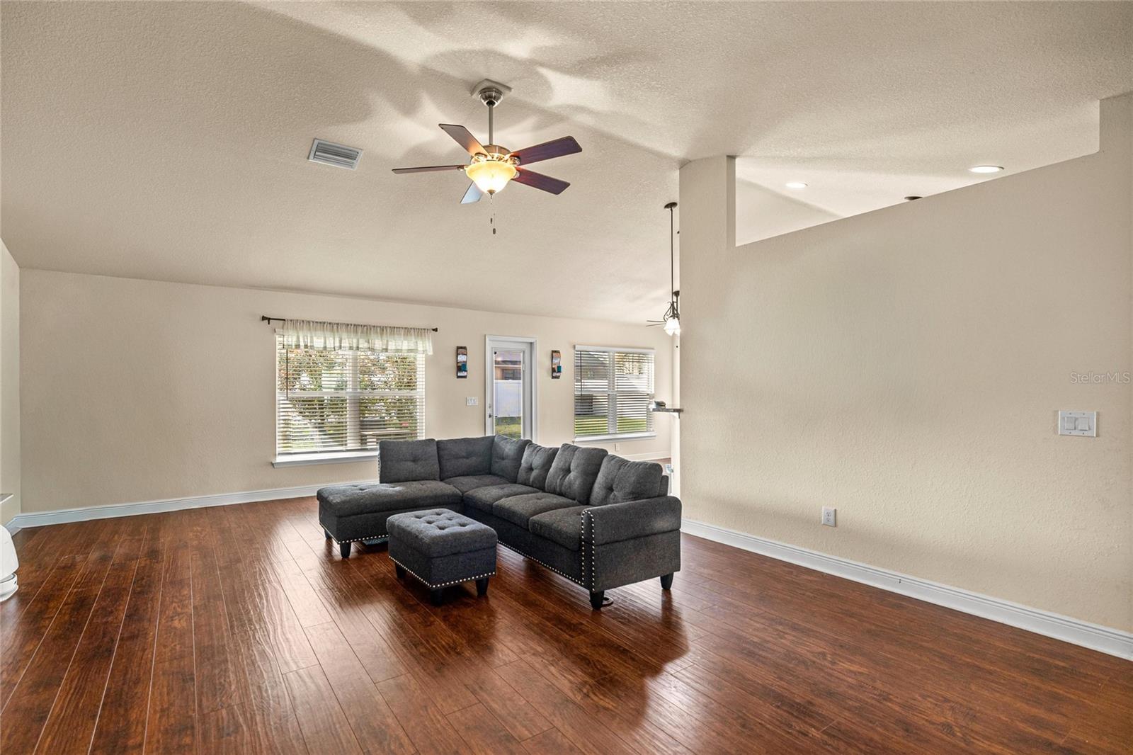 MAGNOLIA RIDGE - Residential