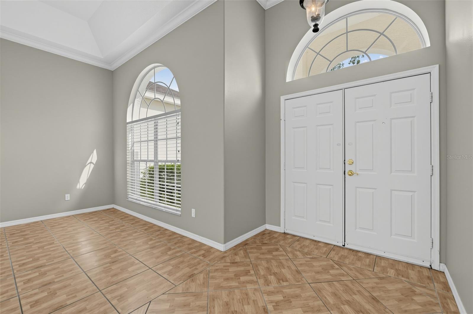 966 LONGWOOD CLUB PLACE