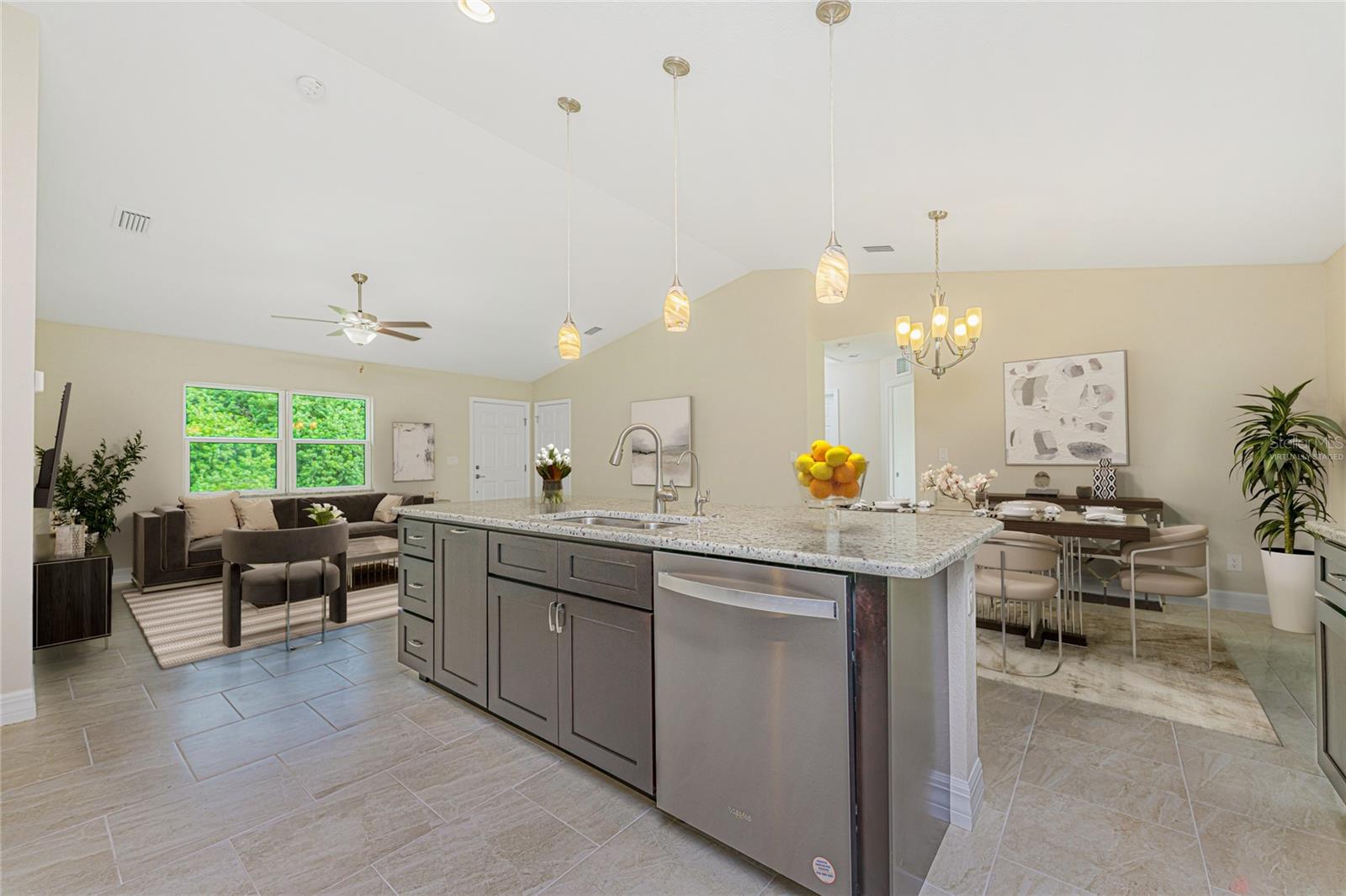 1572 - PORT CHARLOTTE SUB 25 - Residential