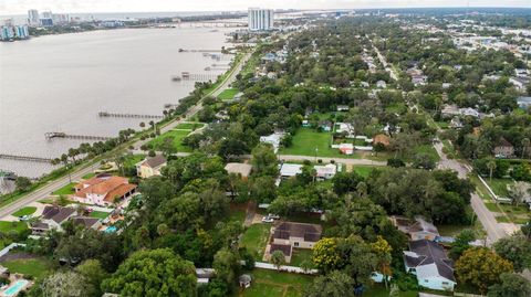 A home in DAYTONA BEACH