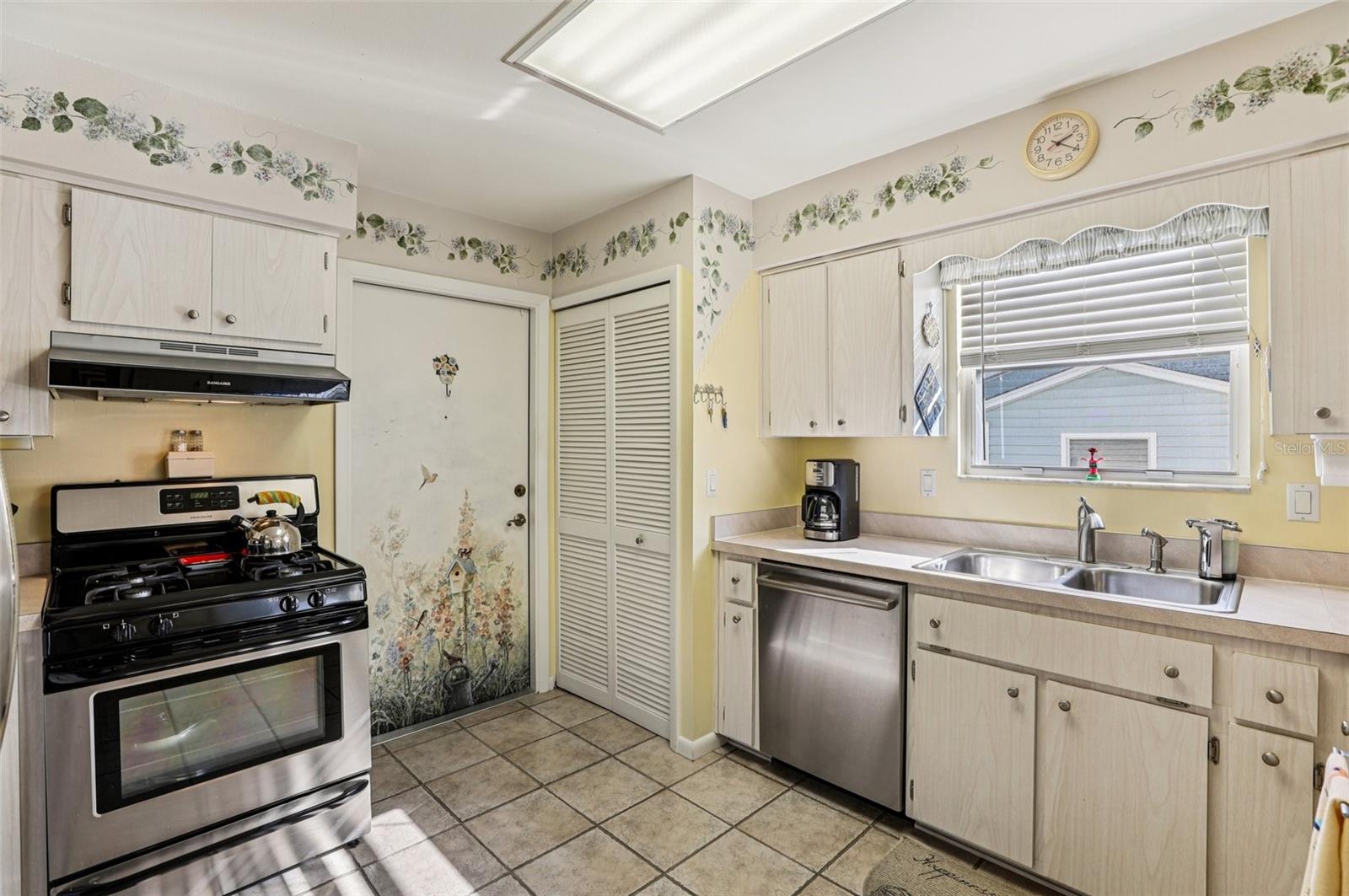 SCOTTISH HIGHLANDS CONDO PH O - Residential