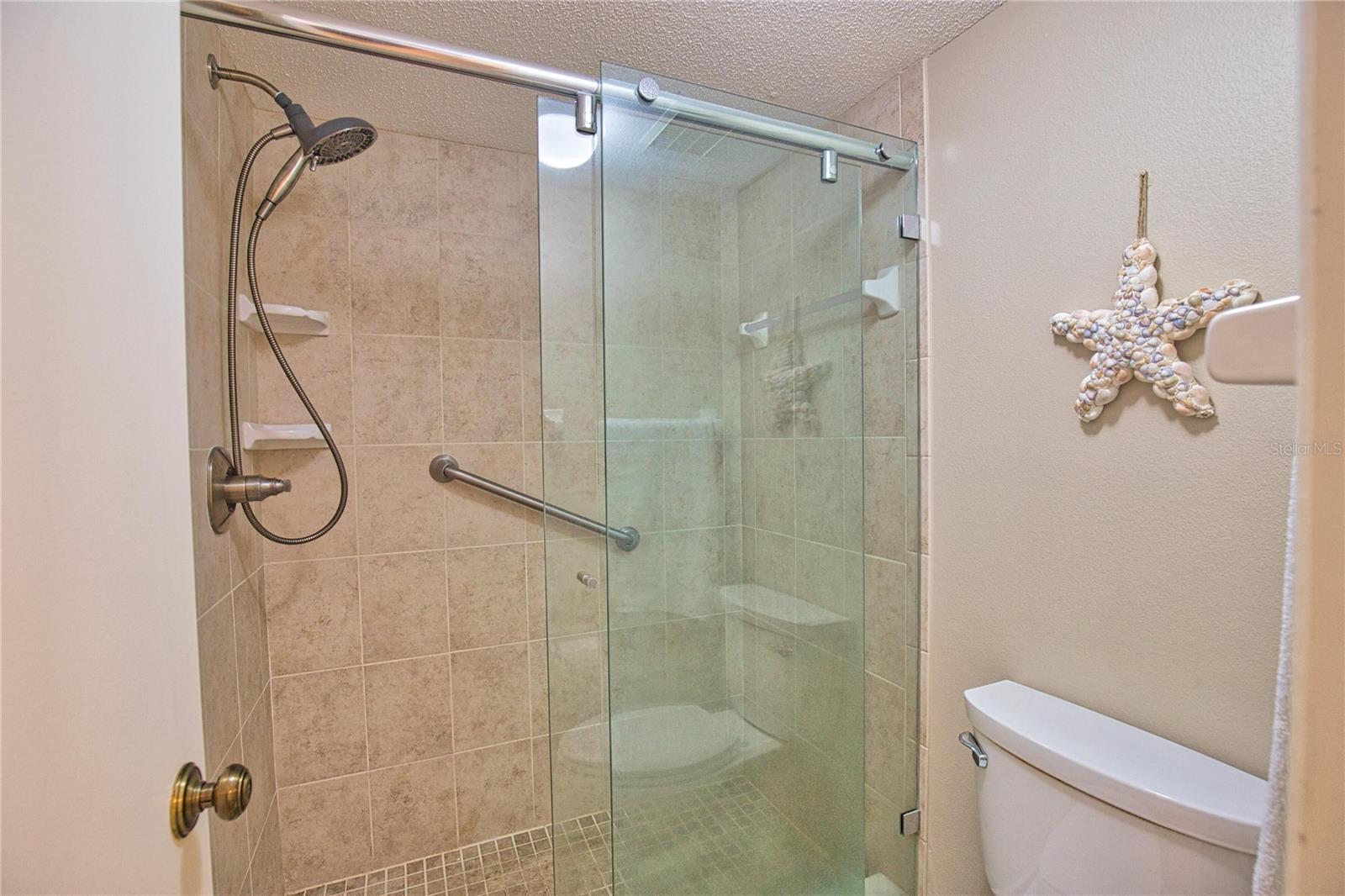 MISSION LAKES - Residential