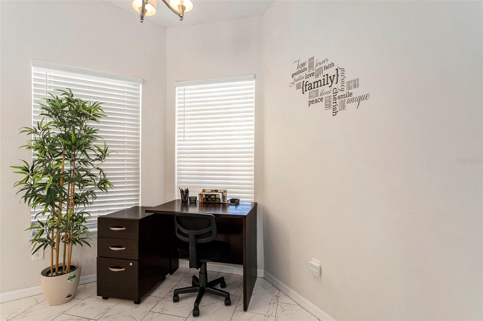 ZAN MAR VILLAGE UNIT 01 - Residential