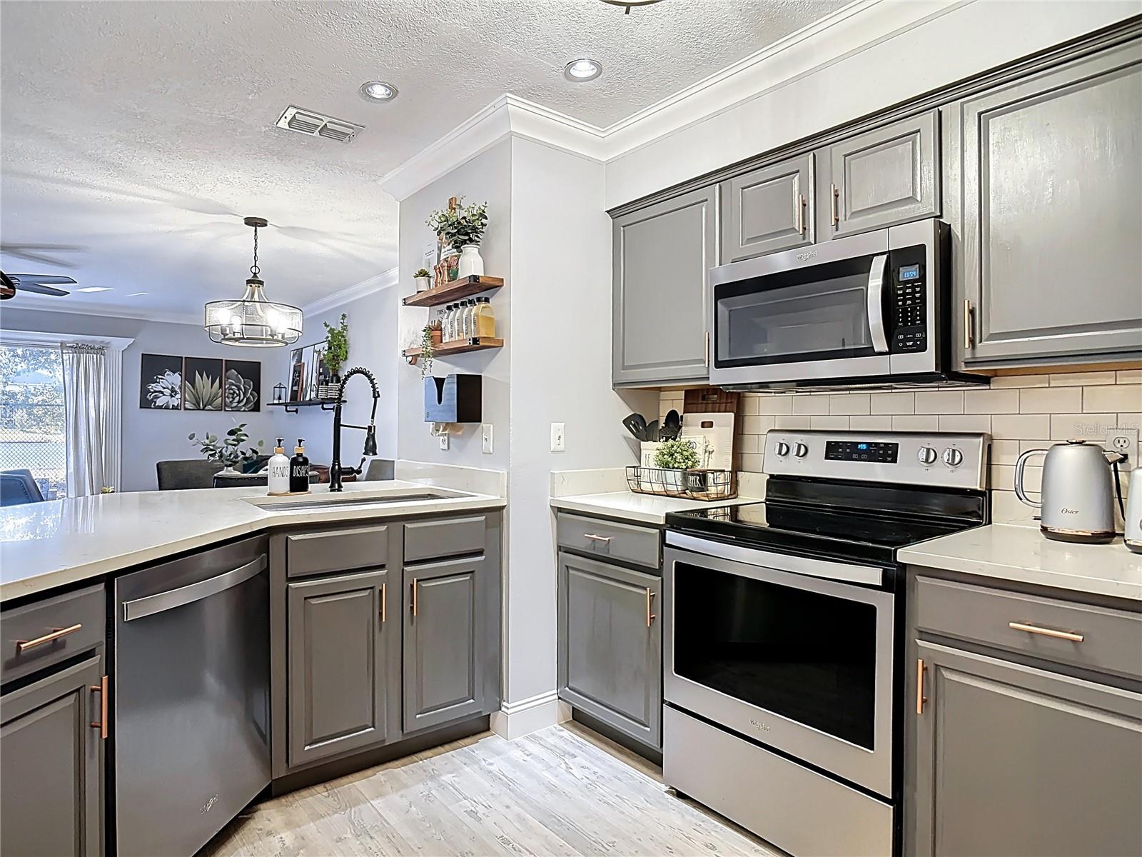 CYPRESS CREEK GOLF TWNHMS - Residential