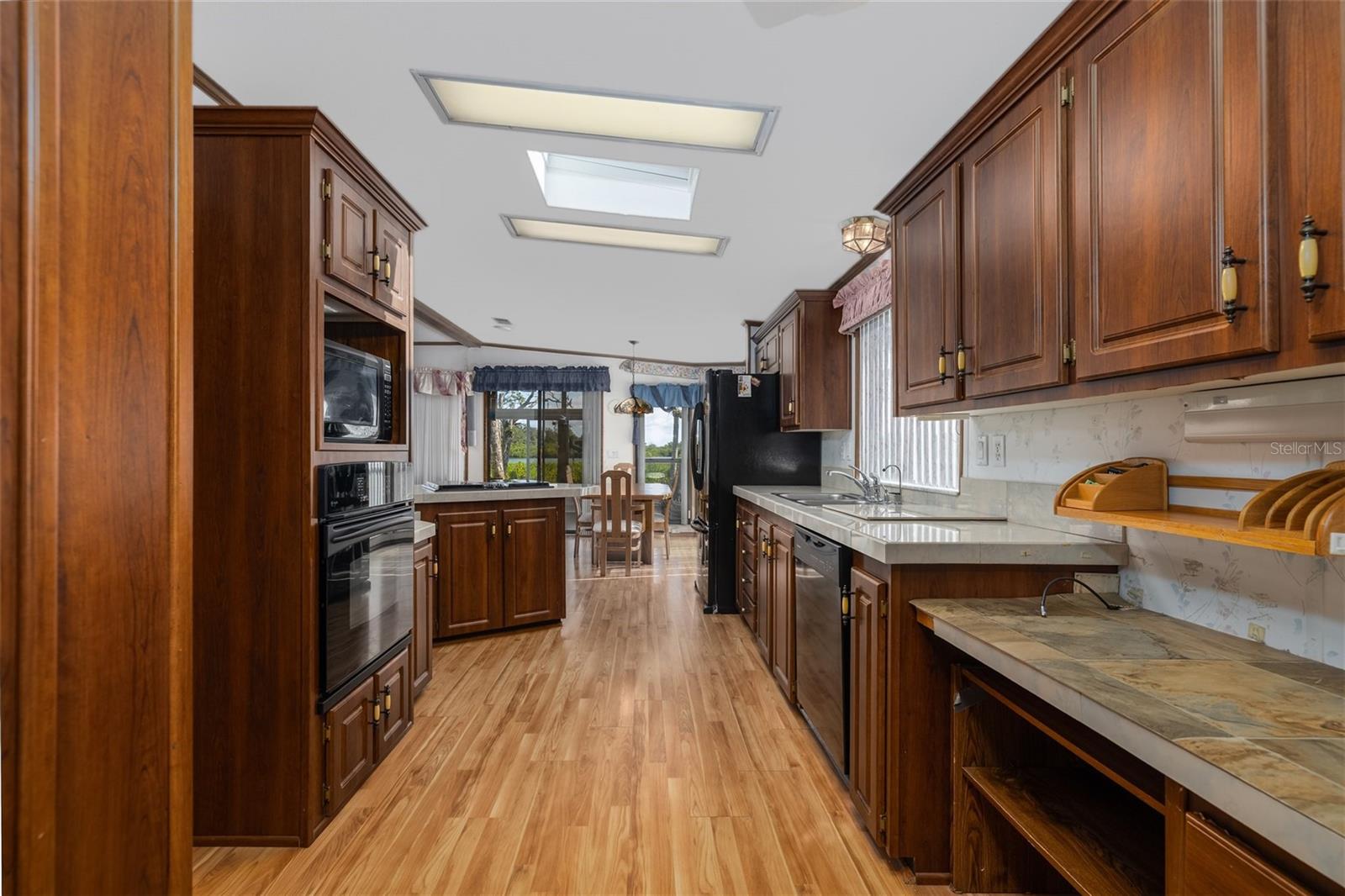 EDGEWATER LANDING - Residential