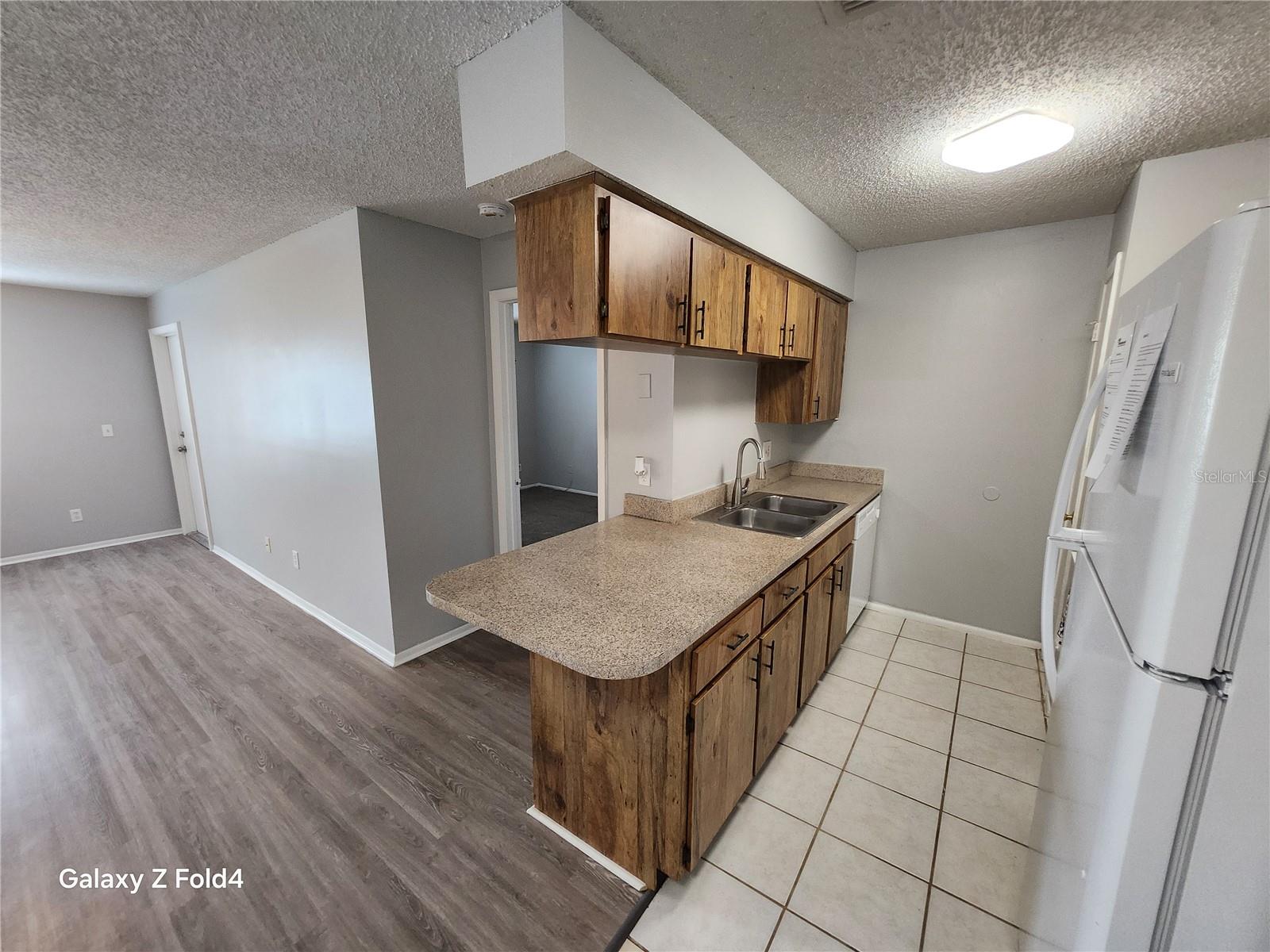 564 GOLDEN RAINTREE PLACE 564