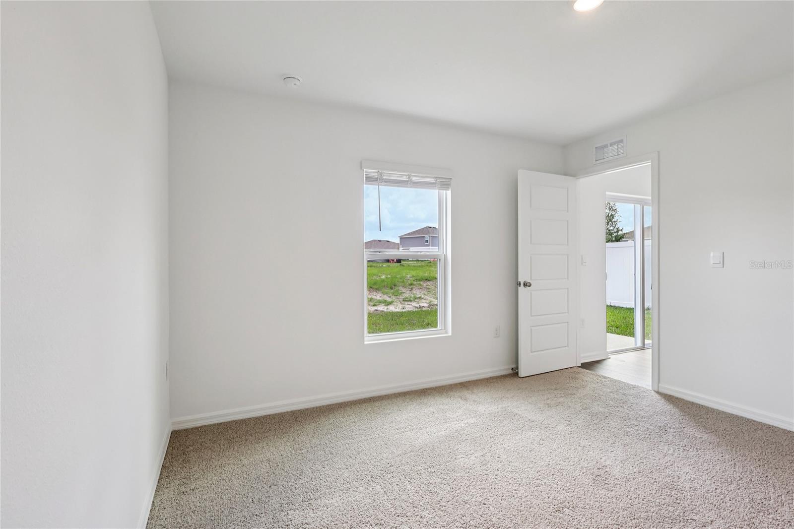 LEOMAS LANDING - Residential