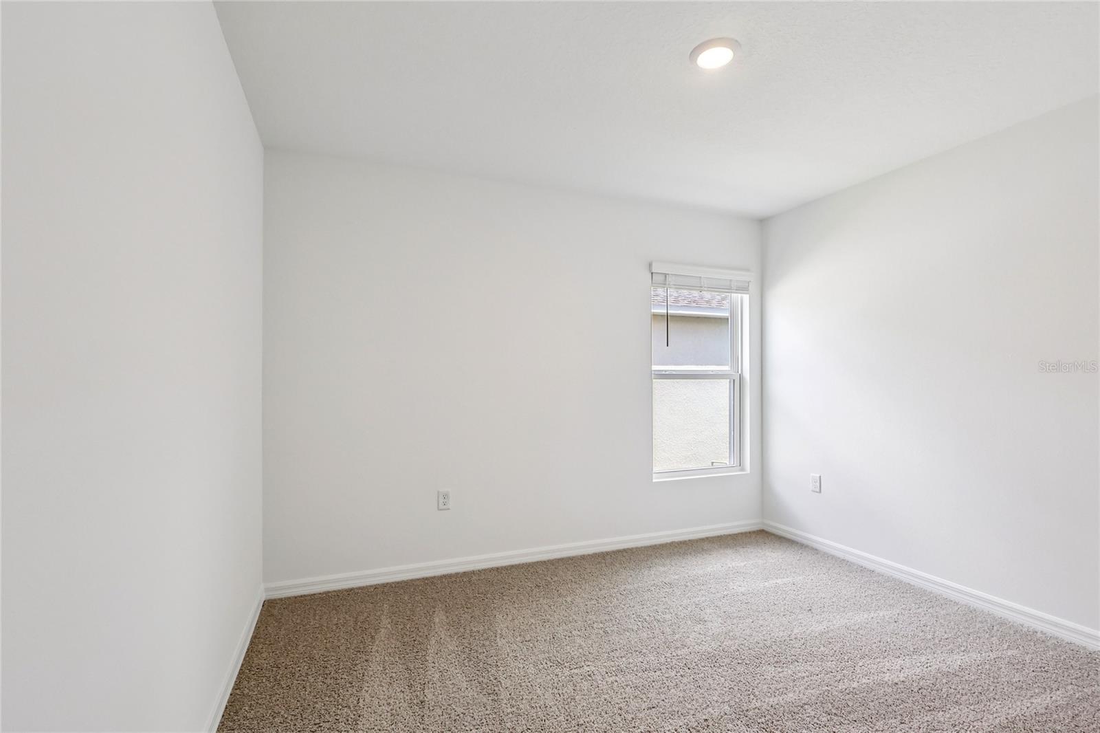 LEOMAS LANDING - Residential