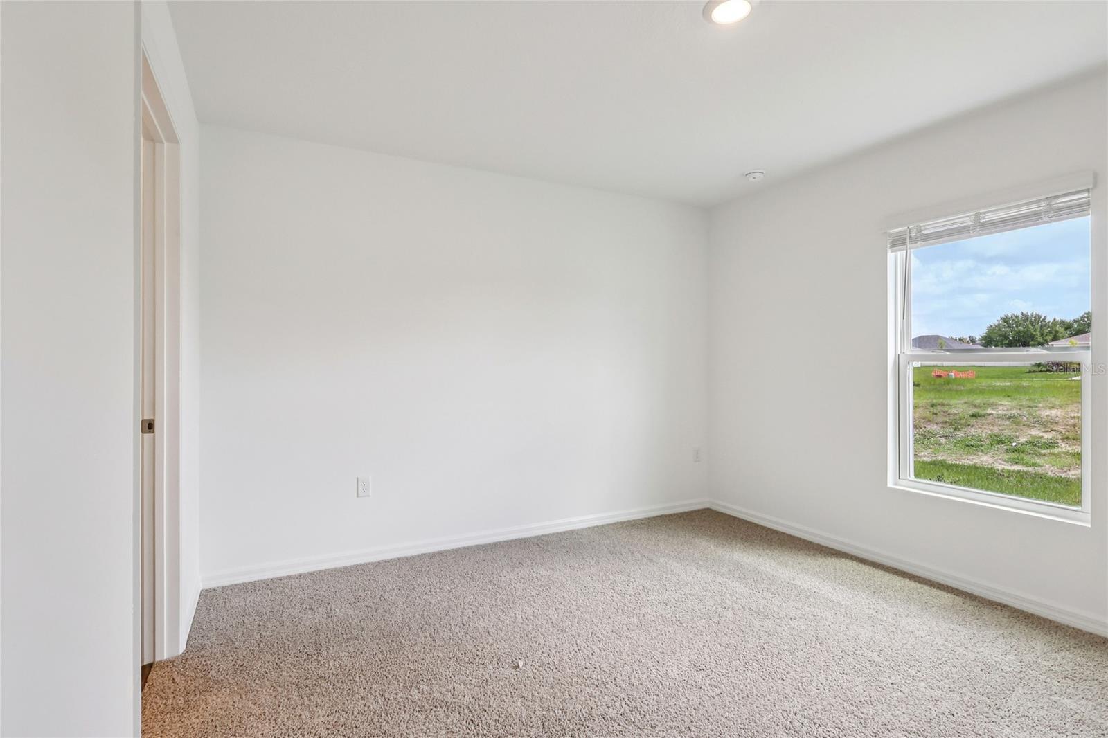 LEOMAS LANDING - Residential