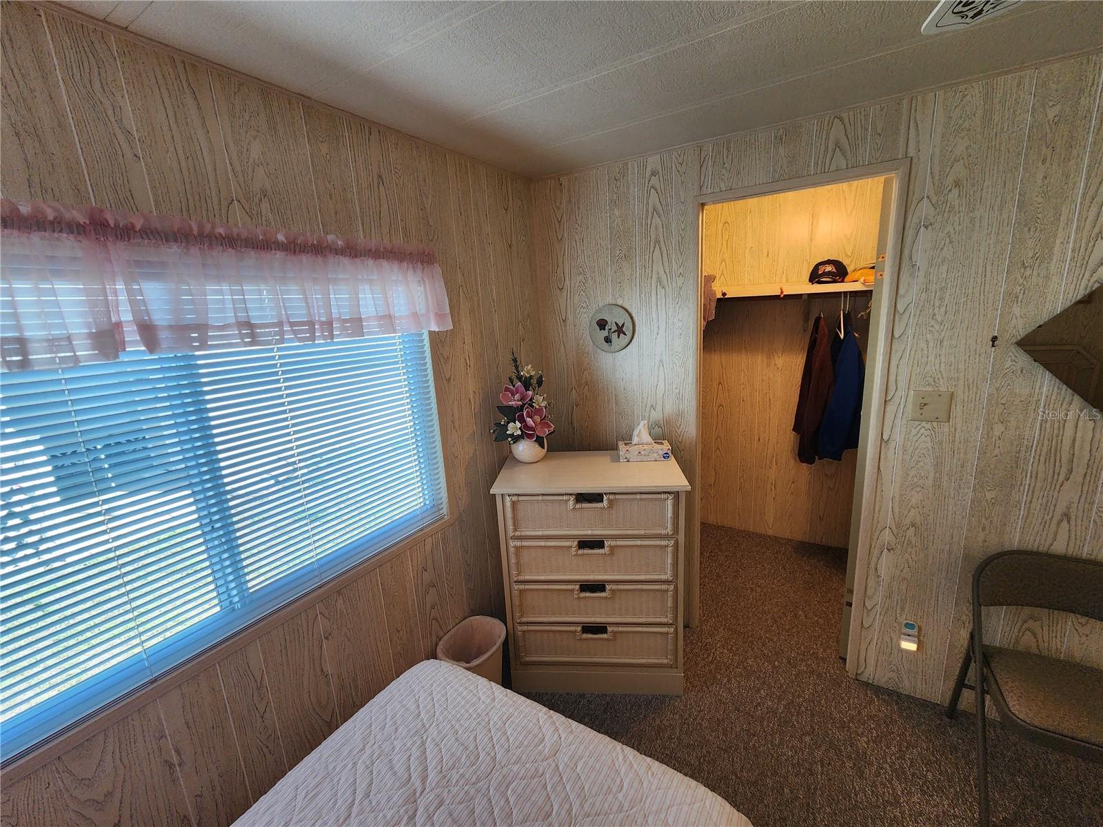 PALM LAKE ESTATES - Residential