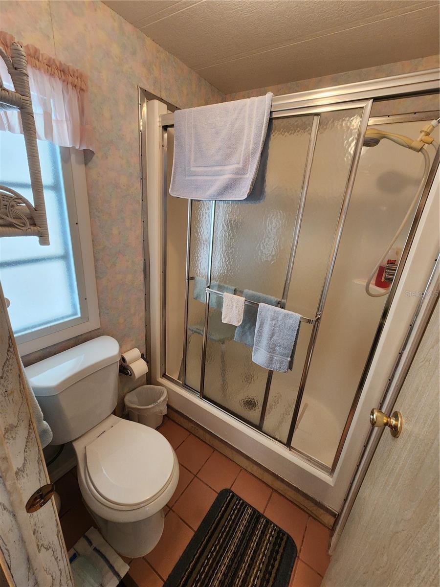 PALM LAKE ESTATES - Residential